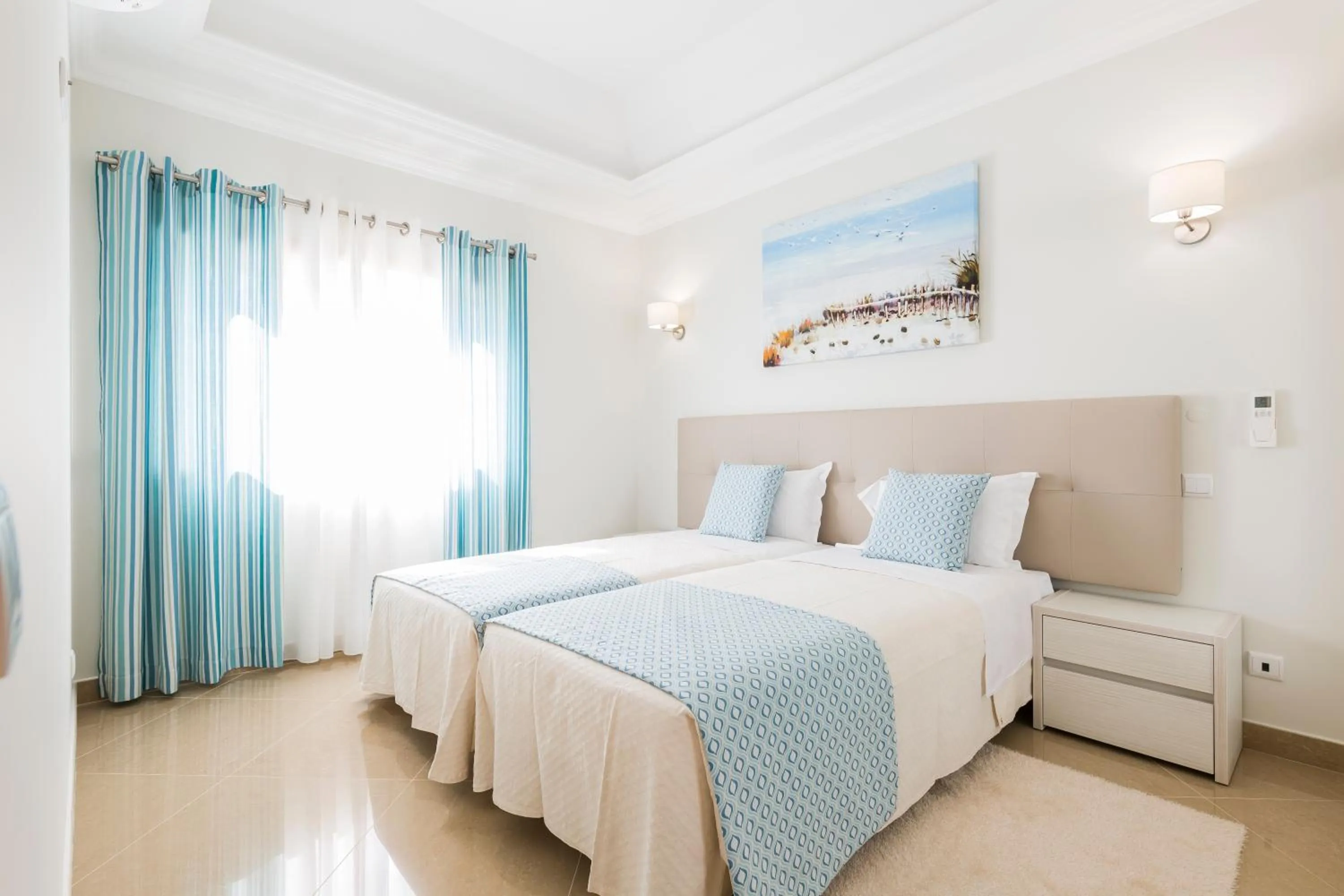 Bed in Lakeside Country Club - Apartamentos Turísticos