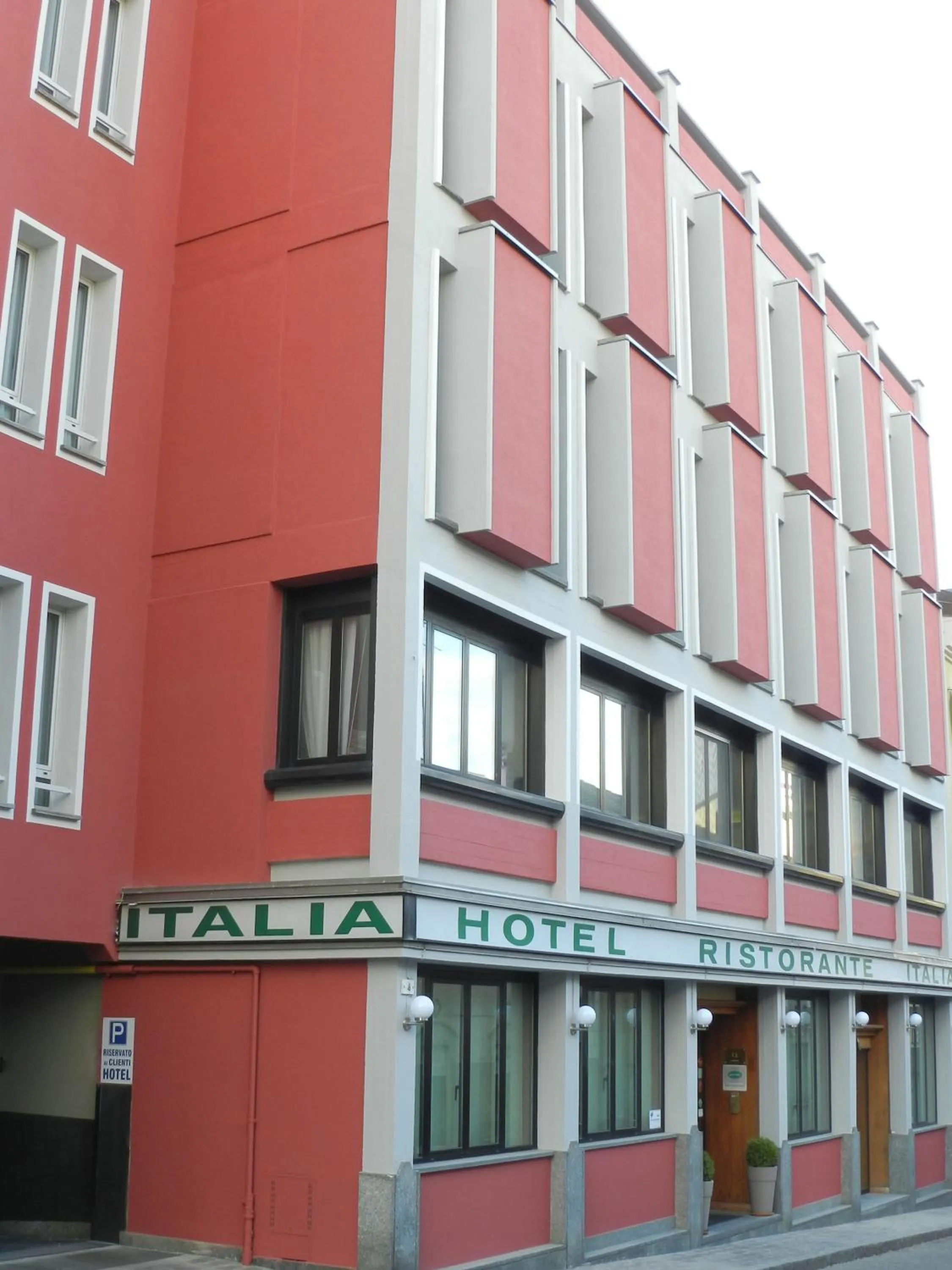 Facade/entrance in Hotel Italia