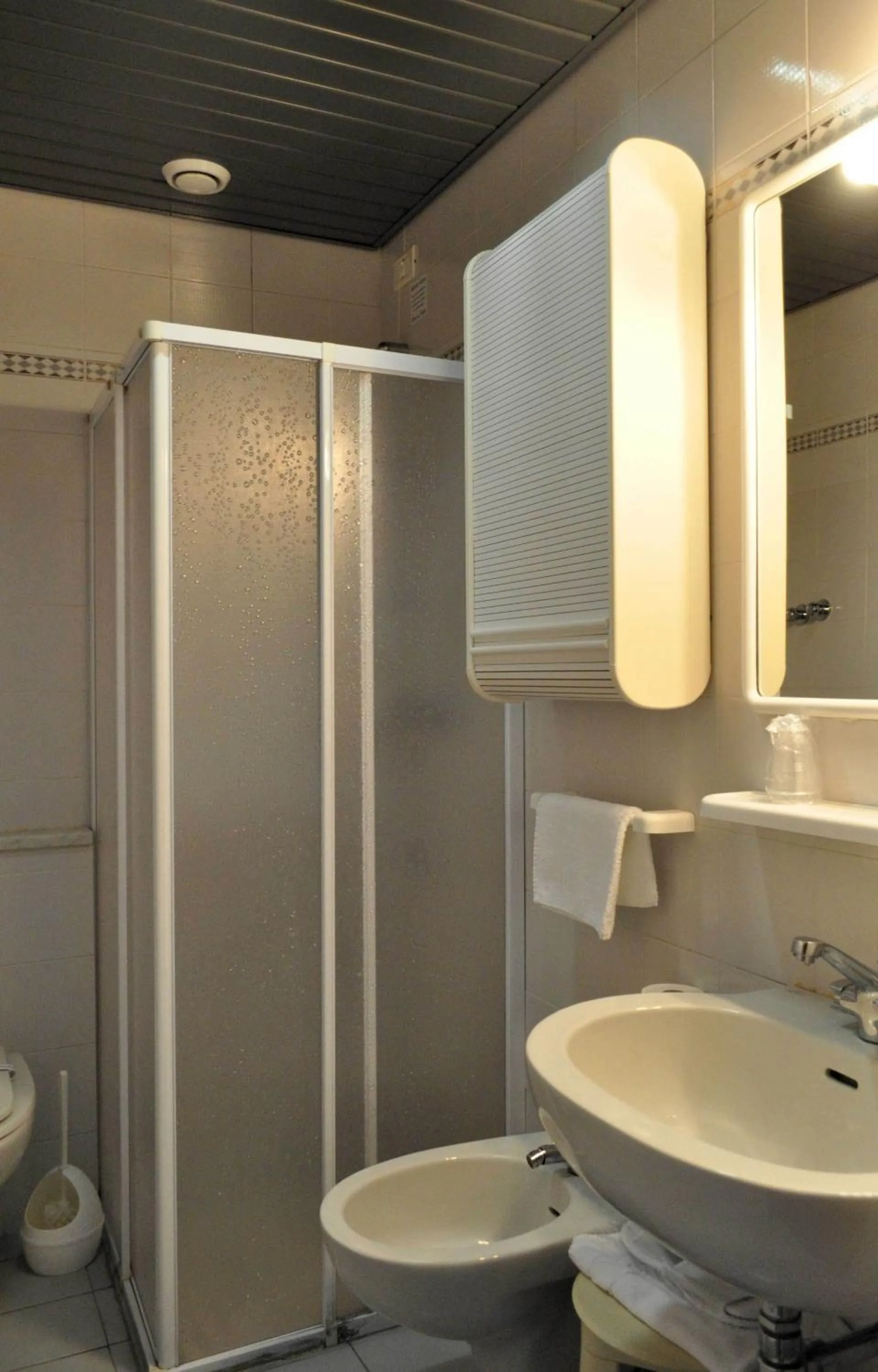 Bathroom in Hotel Italia