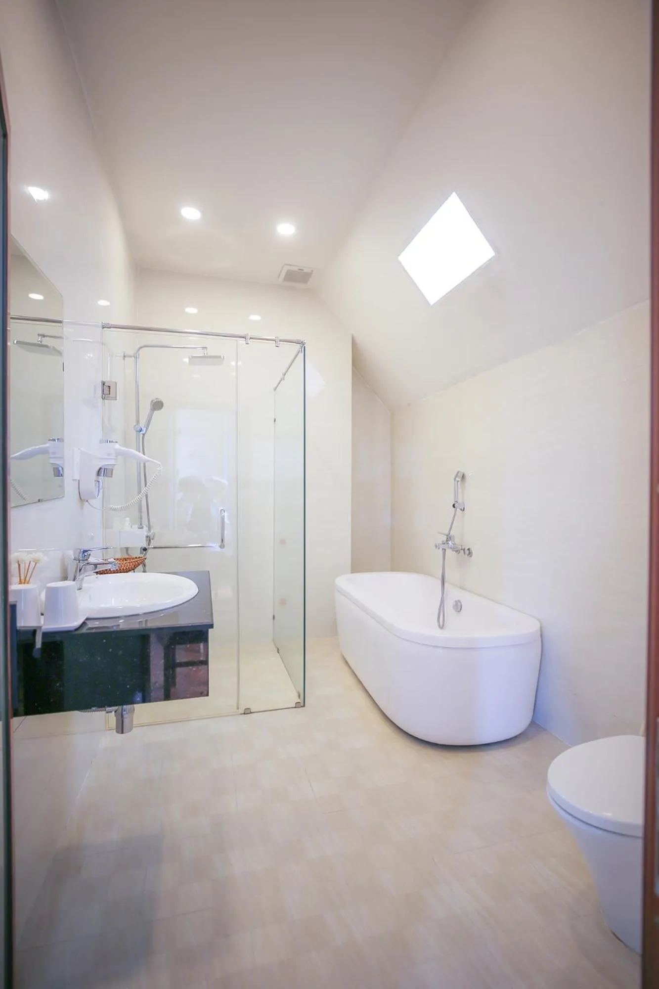 Bathroom in Rose Valley Hotel Da Lat Vietnam