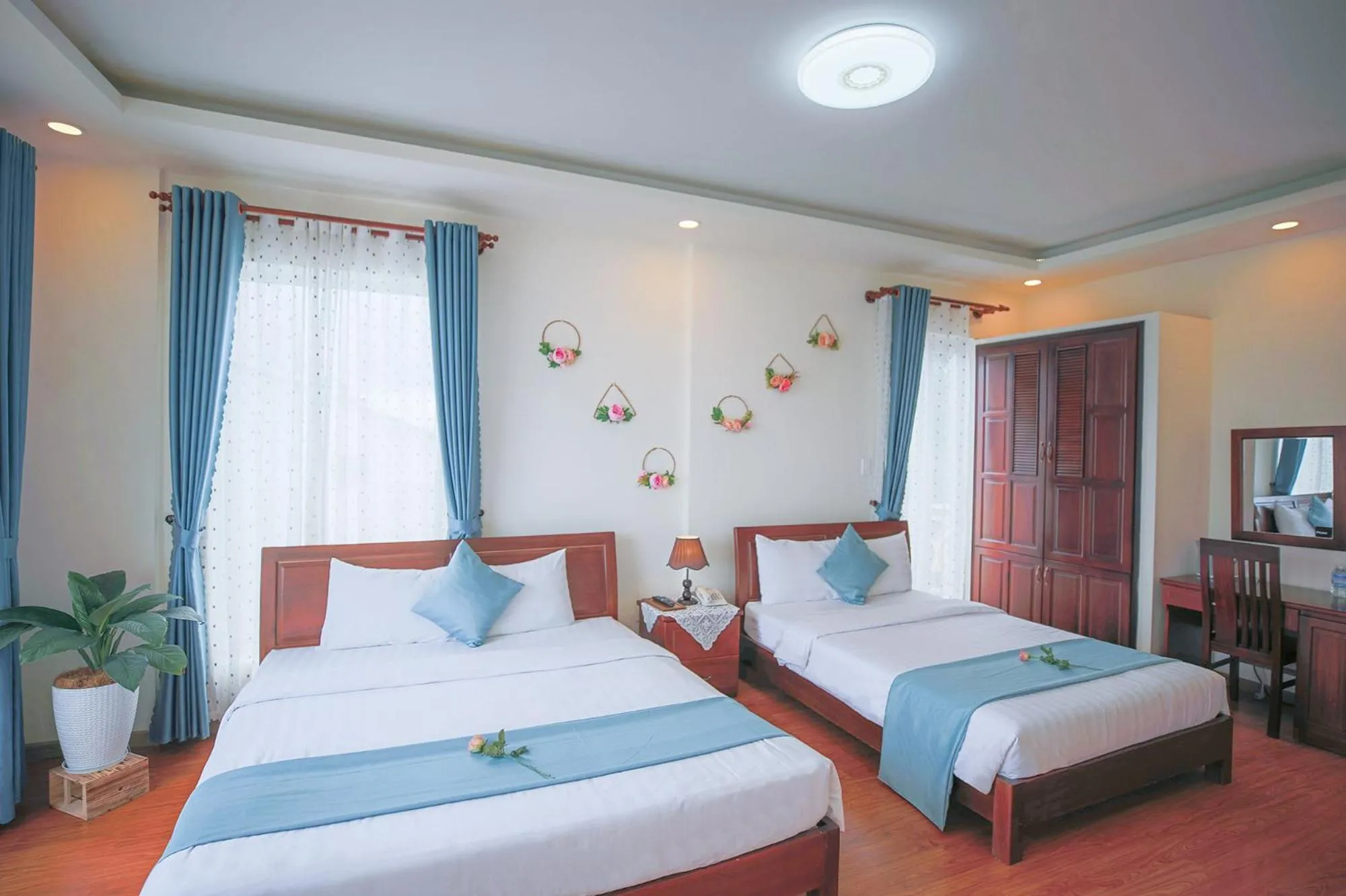 Bed in Rose Valley Hotel Da Lat Vietnam
