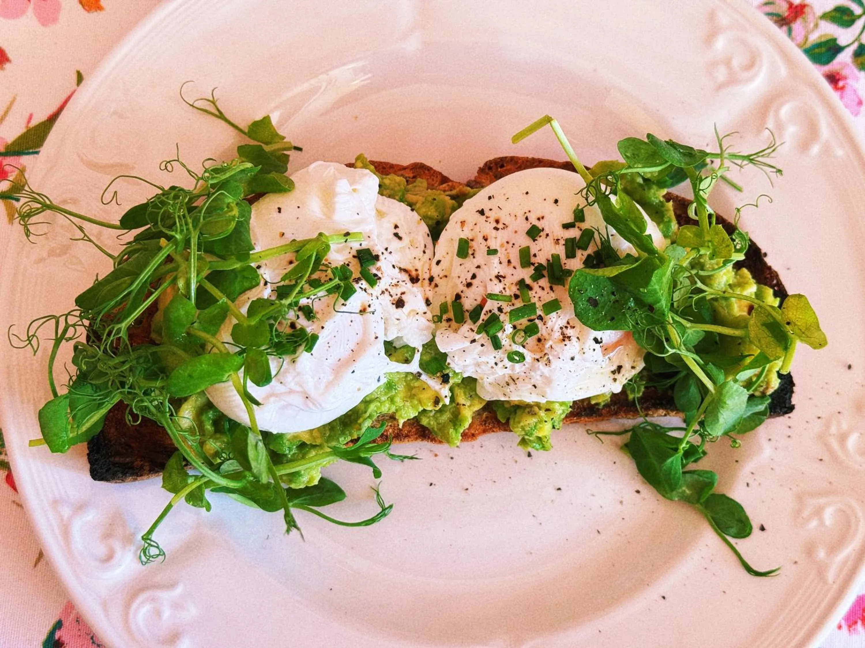 Breakfast in The Robin Hill