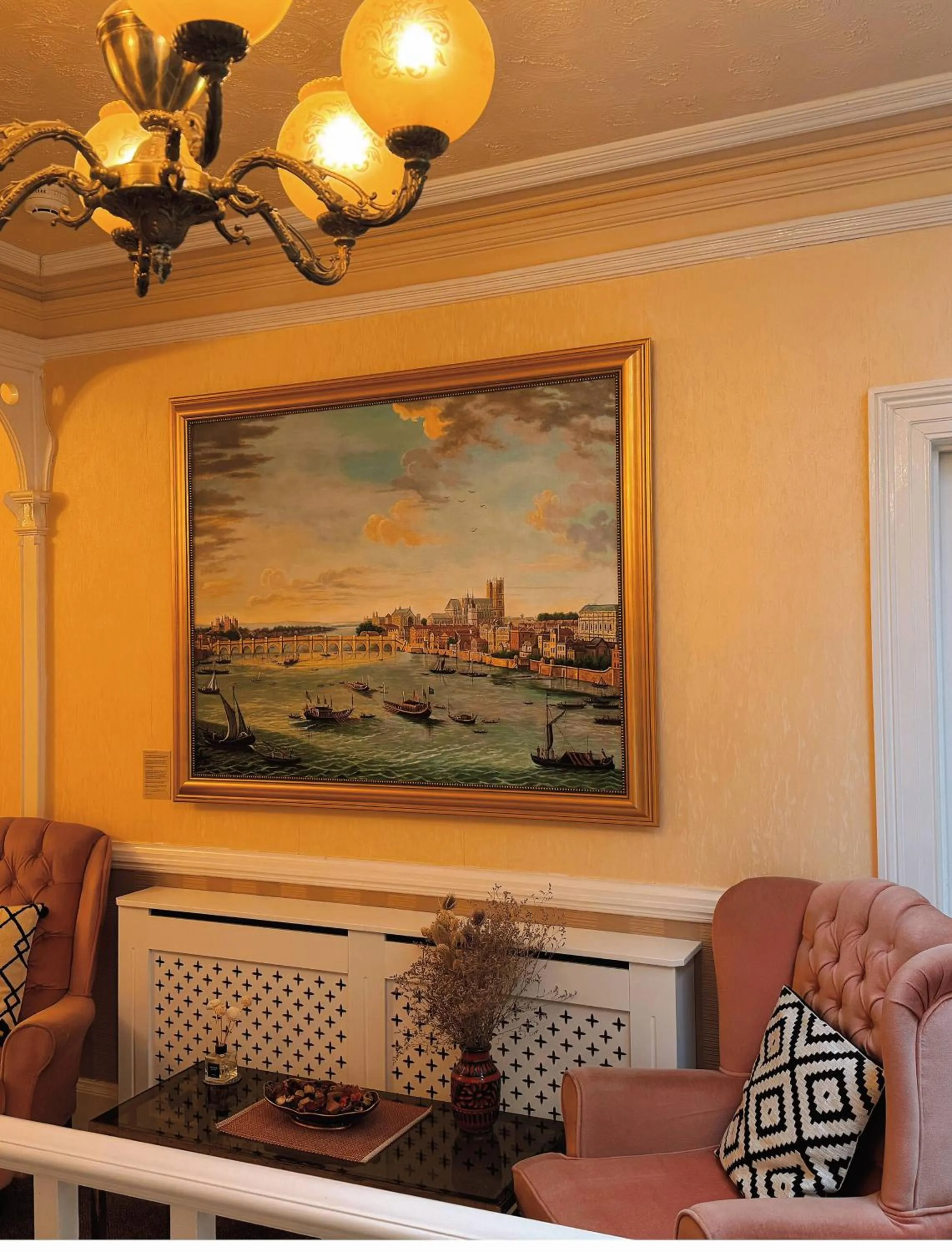 Decorative detail in The Robin Hill