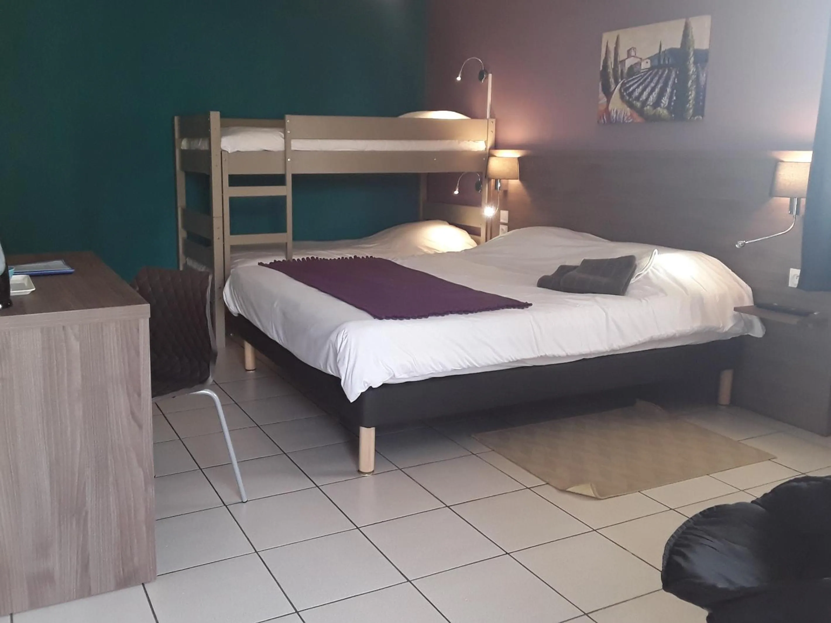 Bed in Relais Motel de Maisonnay