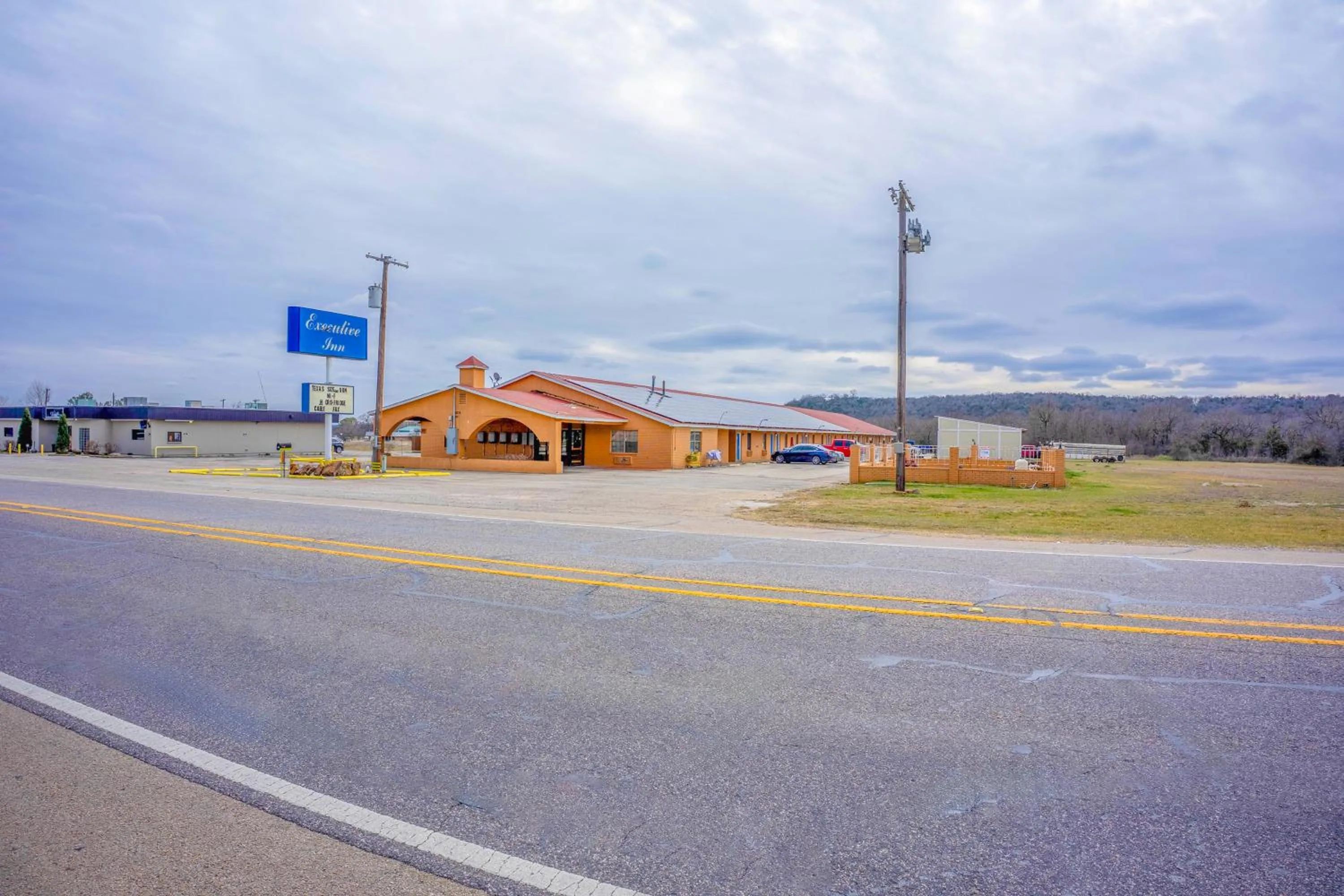 Facade/entrance in Executive Inn By OYO Mineral Wells US-180