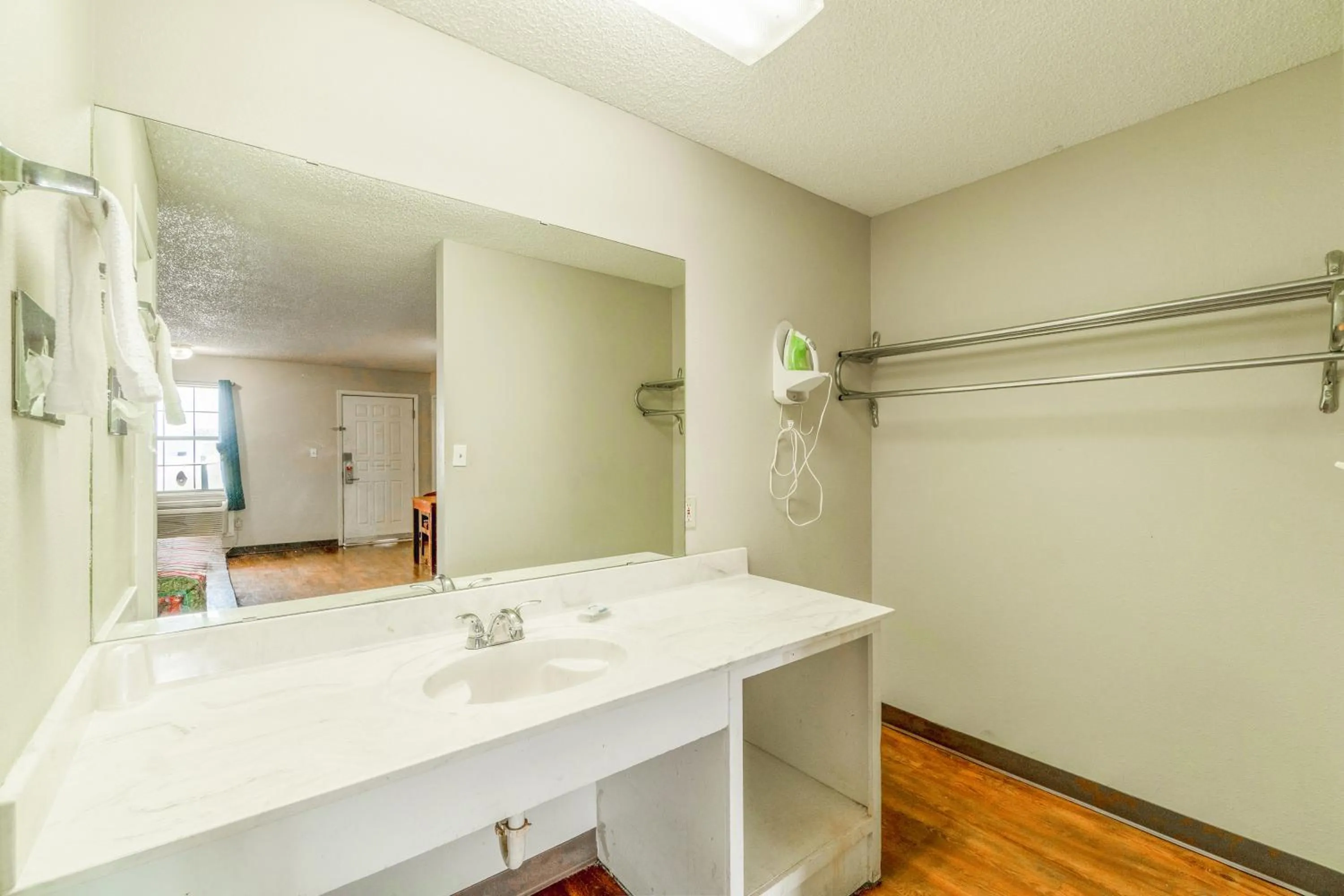 Bathroom in Executive Inn By OYO Mineral Wells US-180