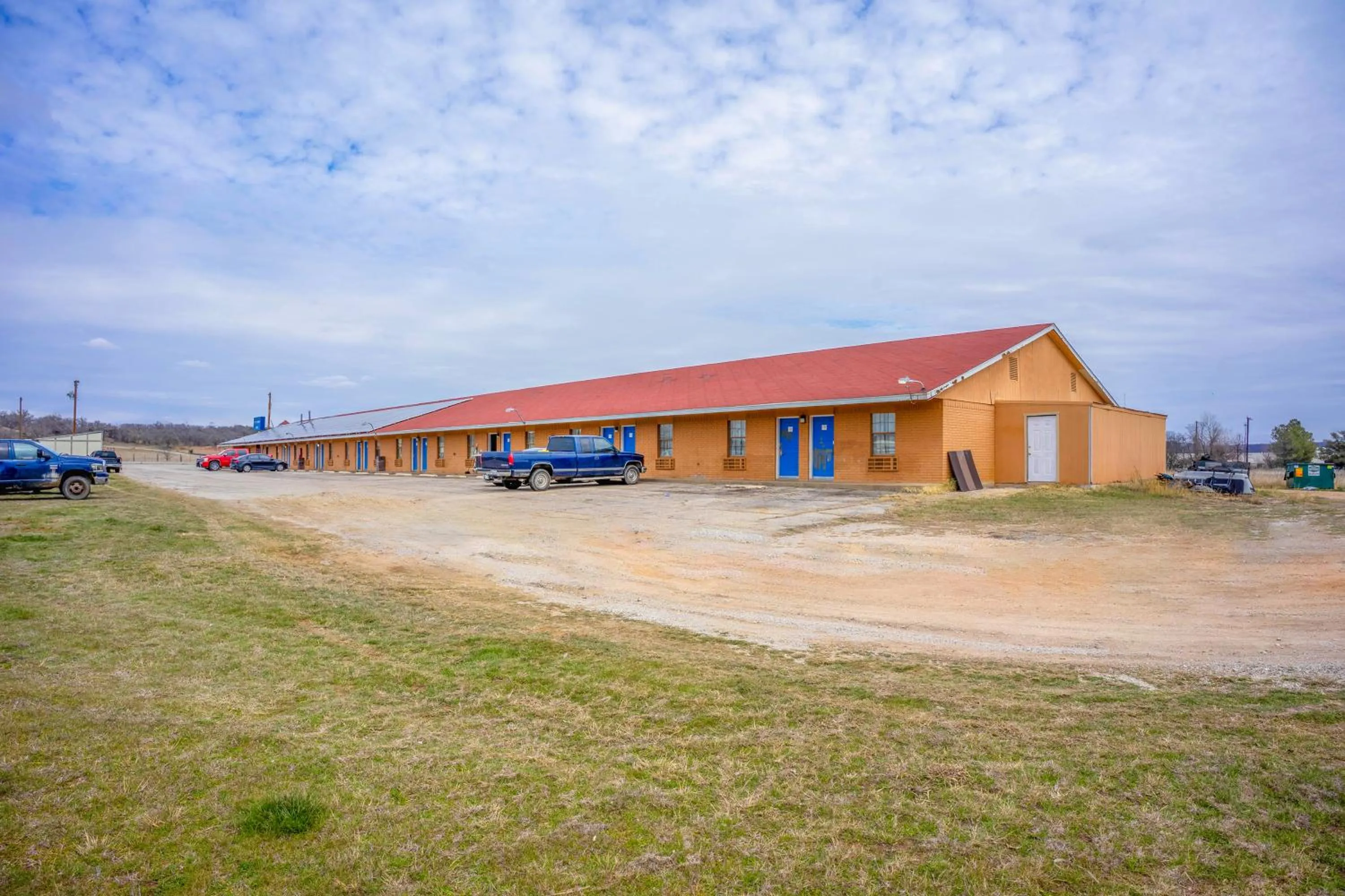 Parking in Executive Inn By OYO Mineral Wells US-180