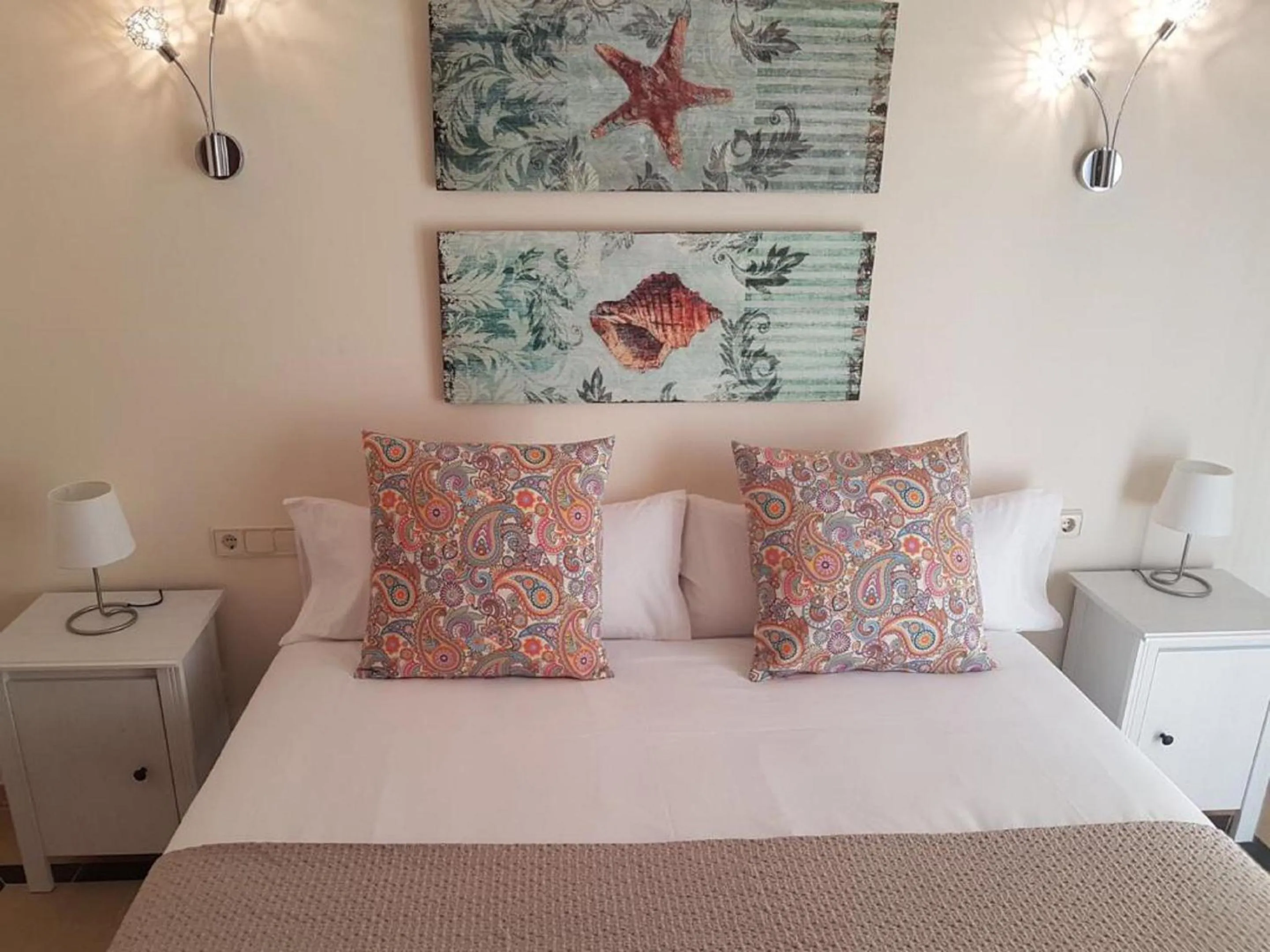 Bedroom, Bed in Villas Coral Deluxe