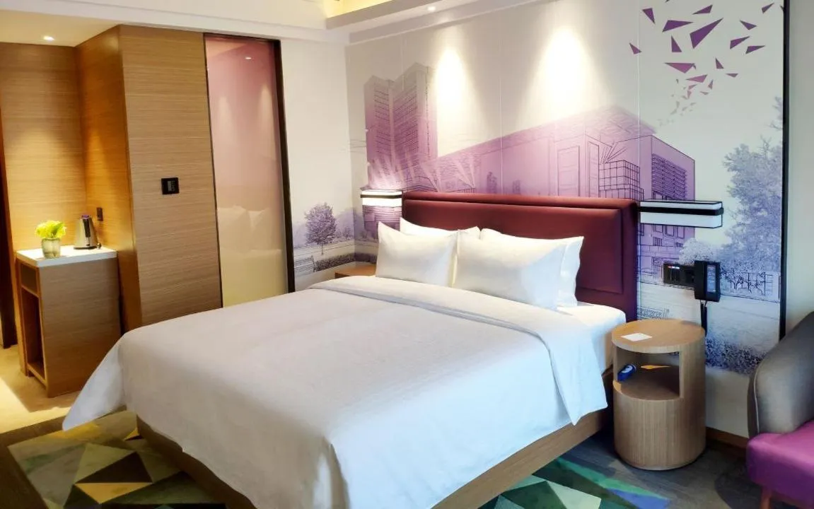 Bed in Hampton by Hilton Zhuhai Cheng Feng Plaza