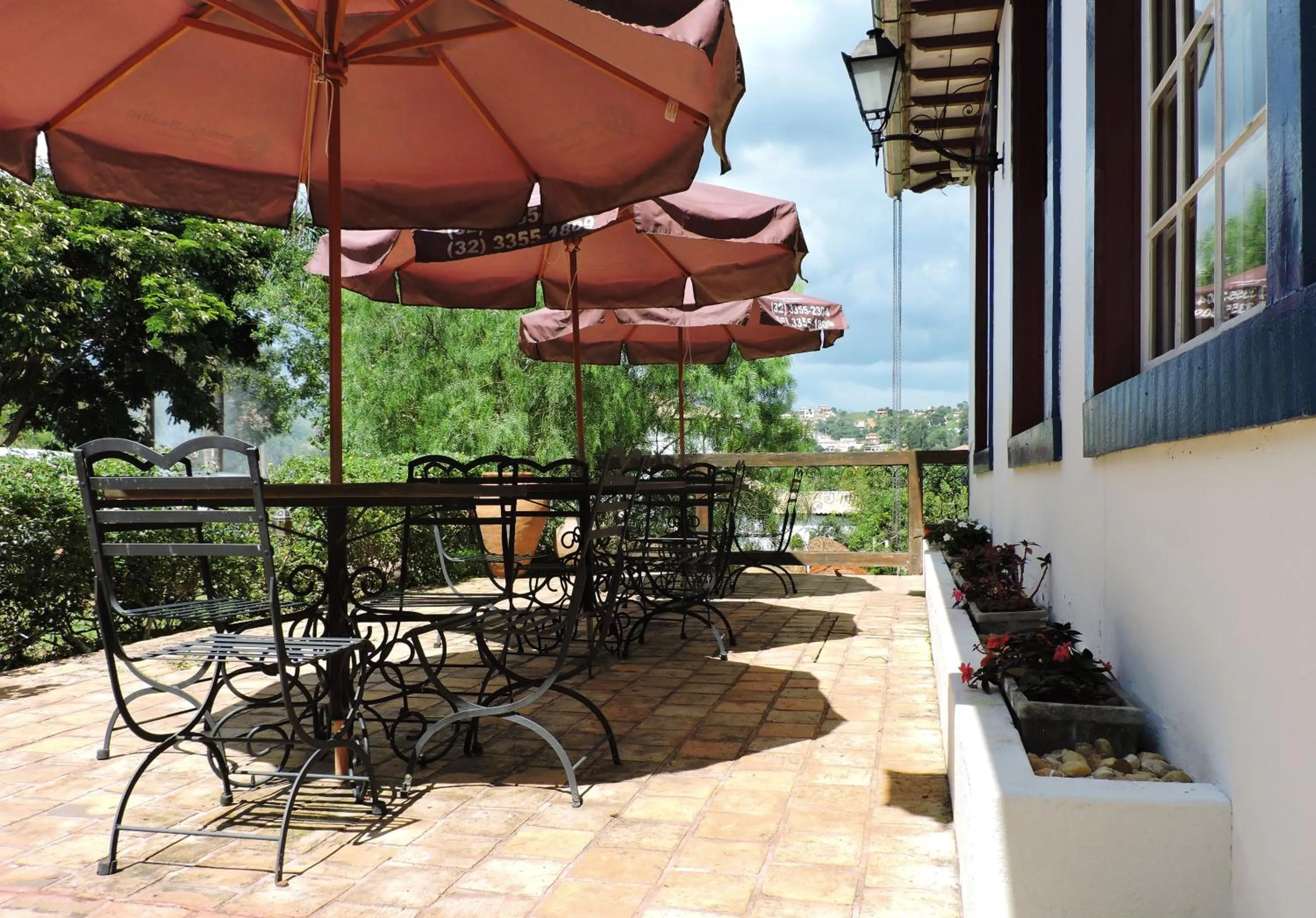 Facade/entrance in Pousada Araujo Bazilio