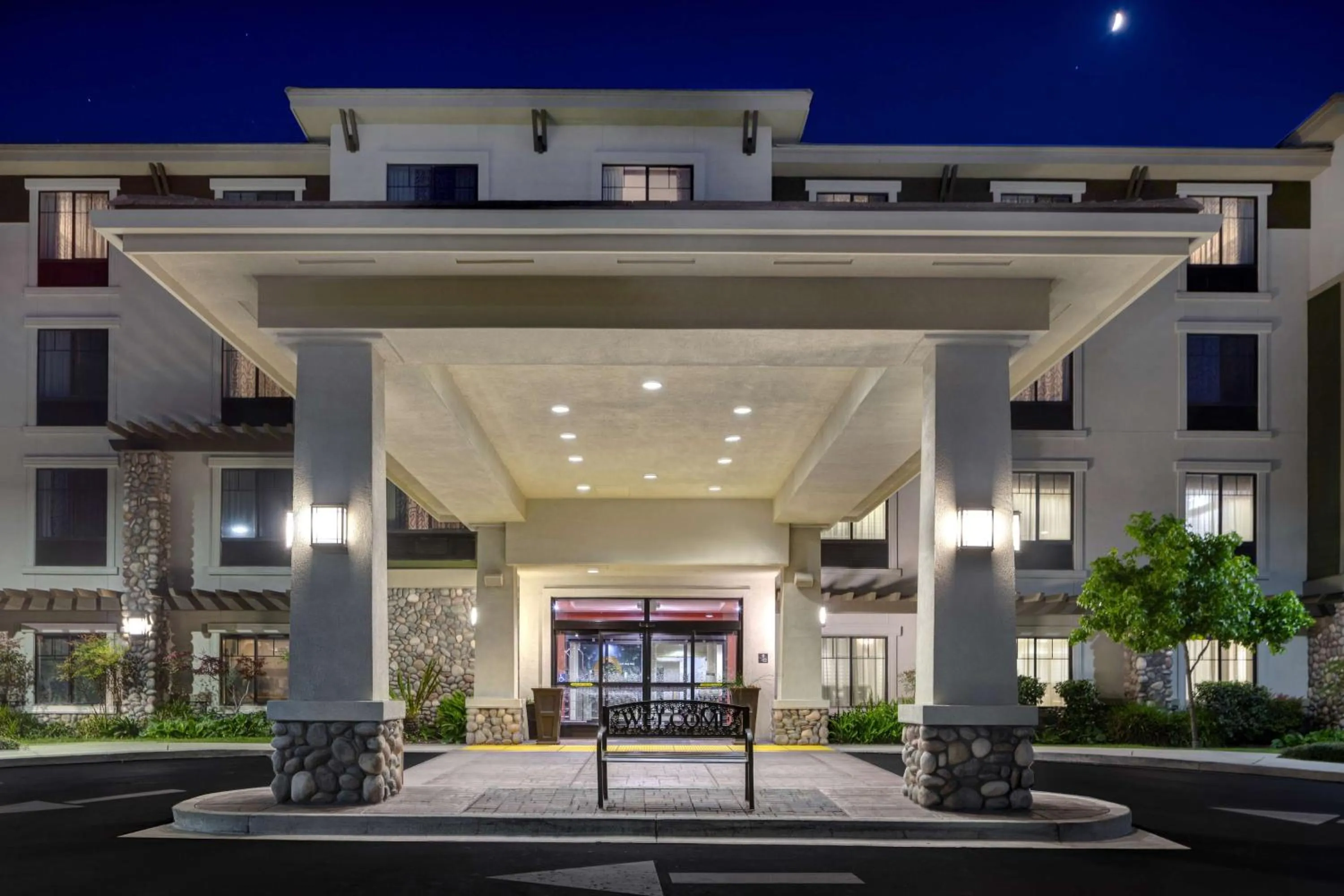 Property building in Hampton Inn & Suites San Luis Obispo
