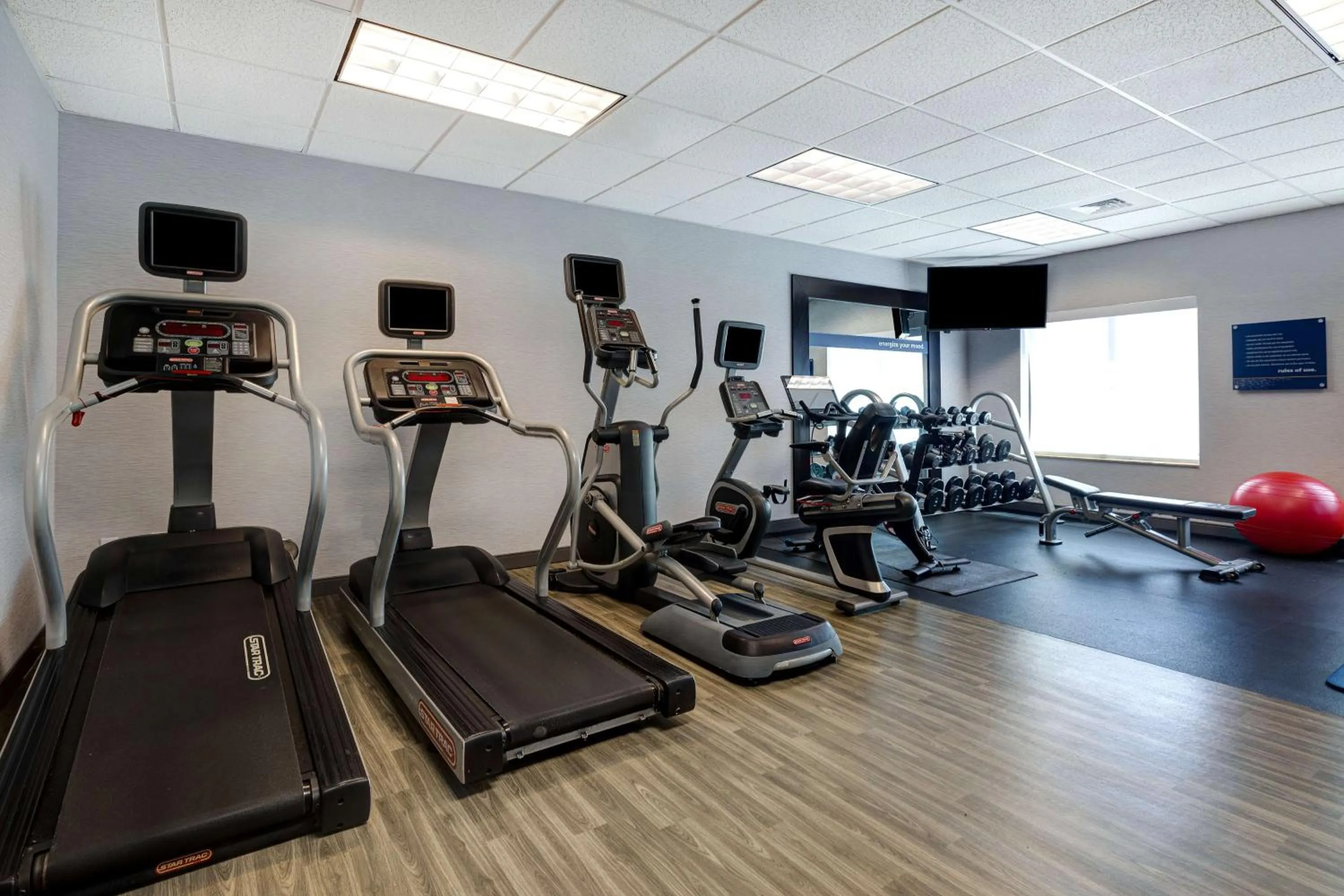 Fitness centre/facilities in Hampton Inn & Suites San Luis Obispo