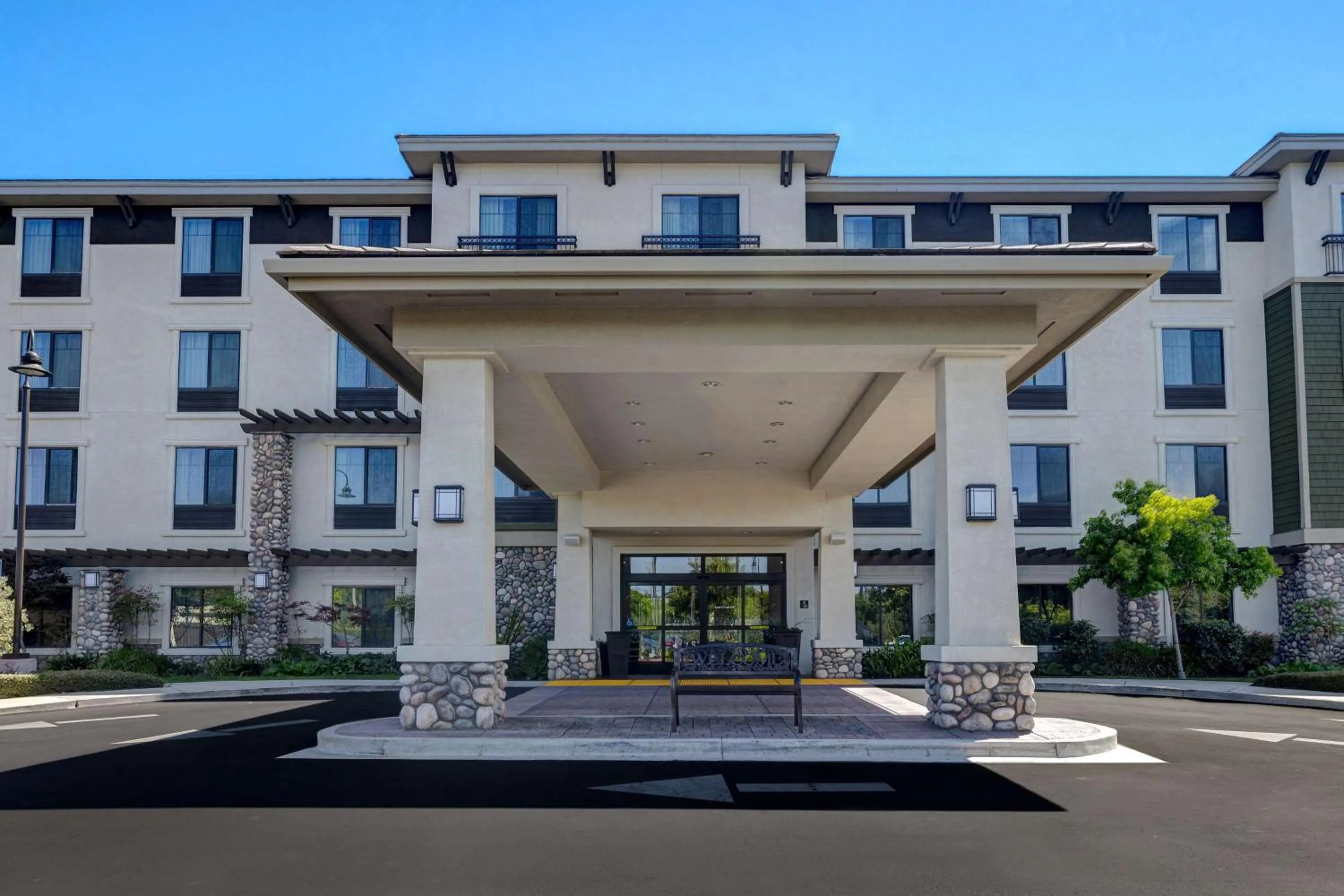 Property building in Hampton Inn & Suites San Luis Obispo