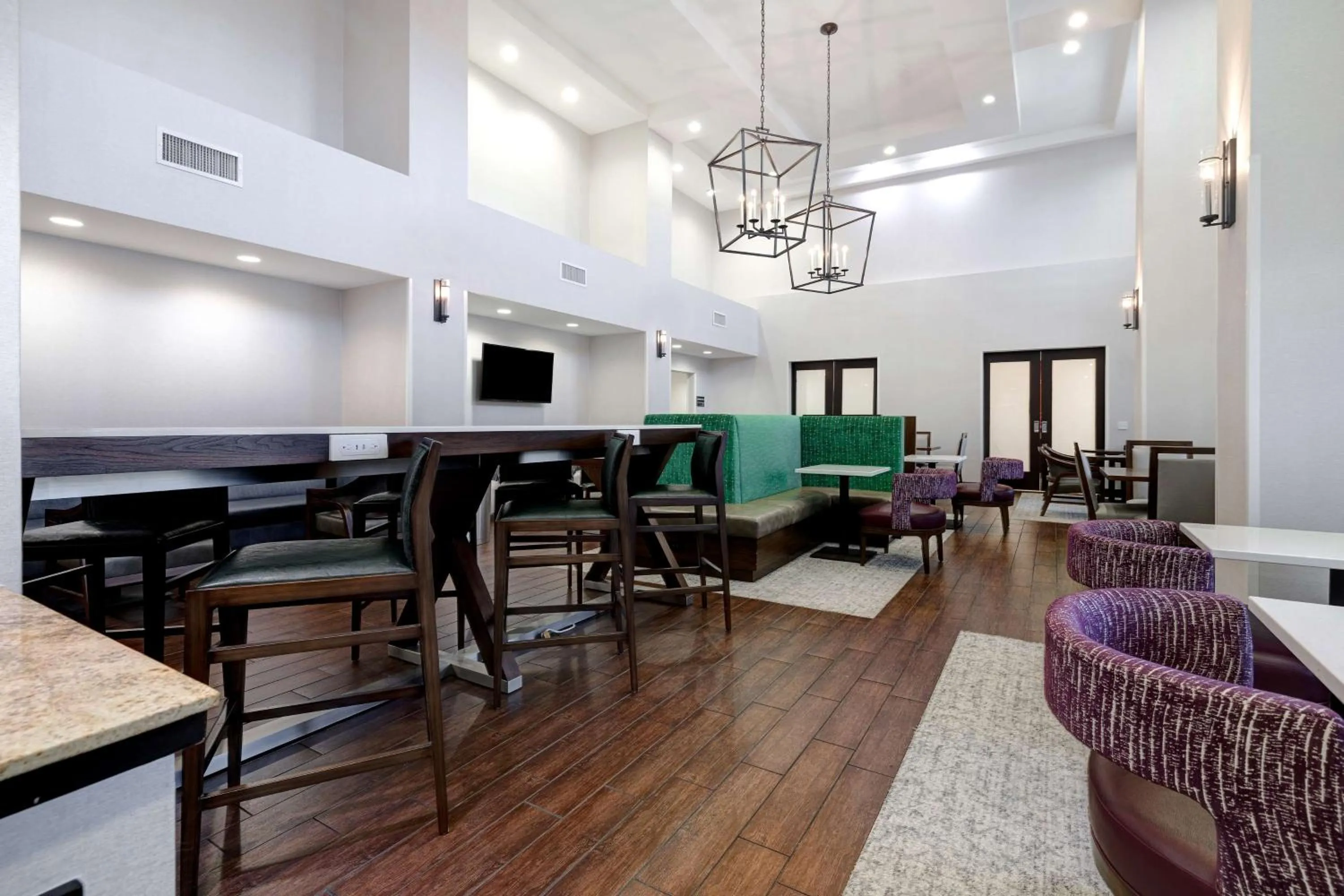 Lobby or reception in Hampton Inn & Suites San Luis Obispo