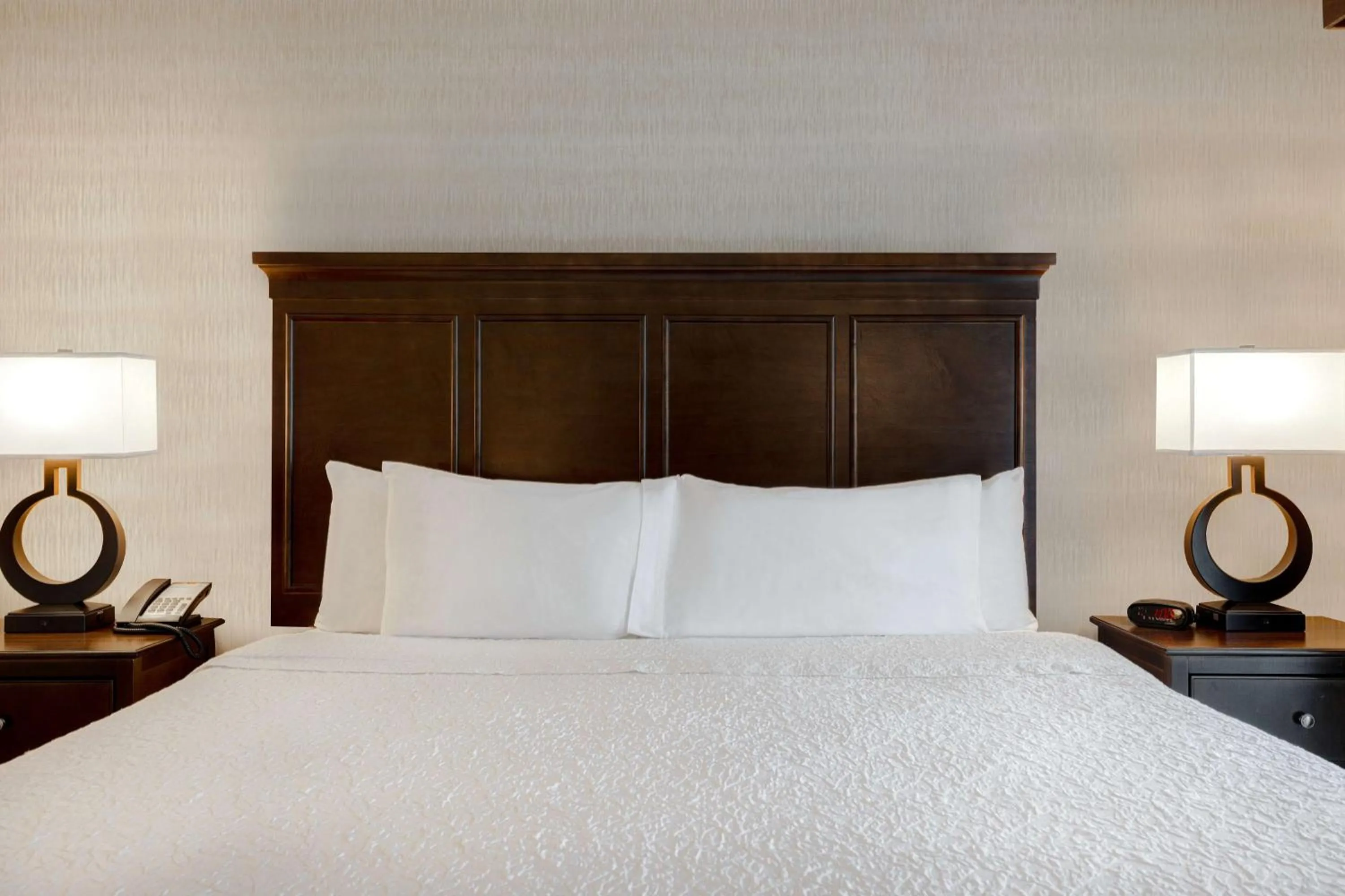 Bed in Hampton Inn & Suites San Luis Obispo