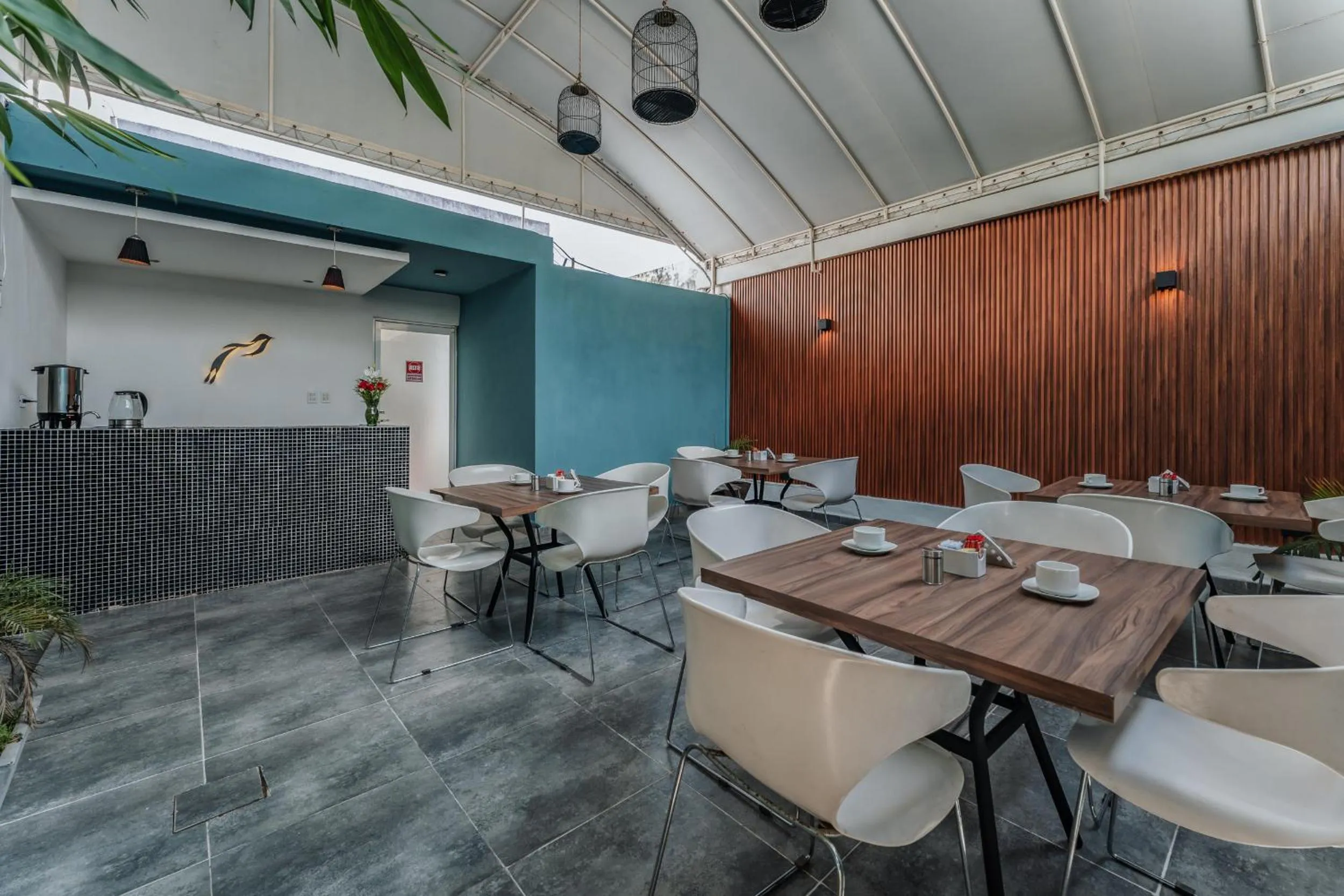 Dining area in Hotel Casa Nova, Merida