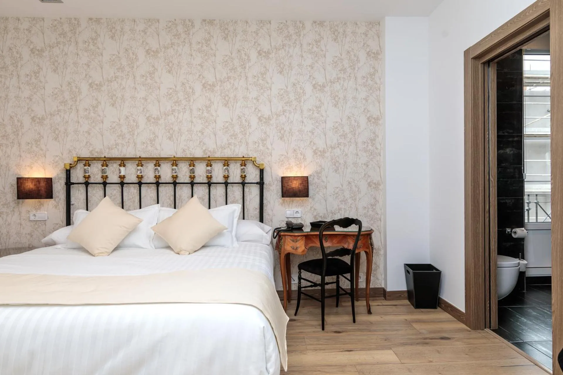 Bed in Suite Home Pinares