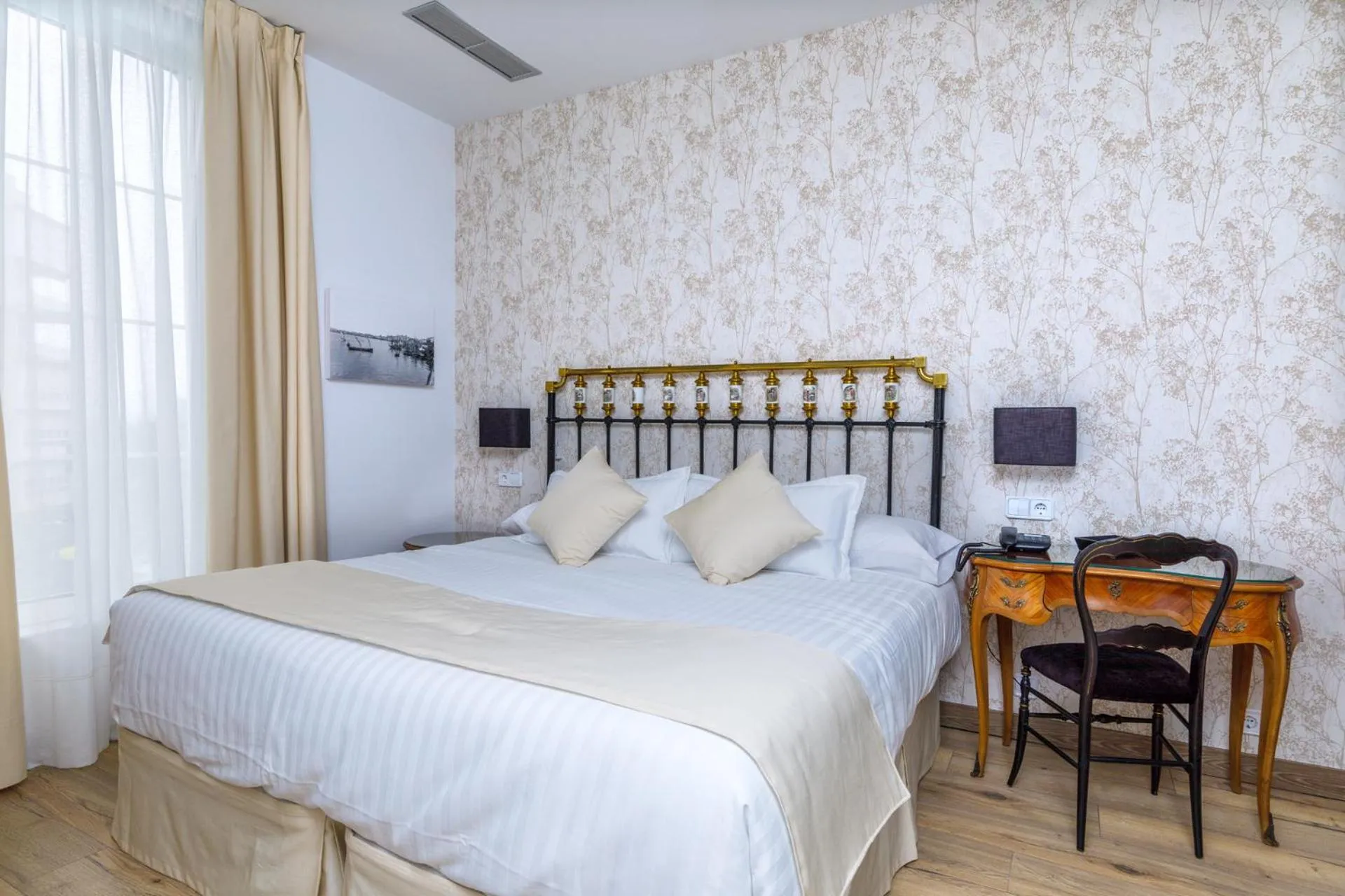 Bed in Suite Home Pinares