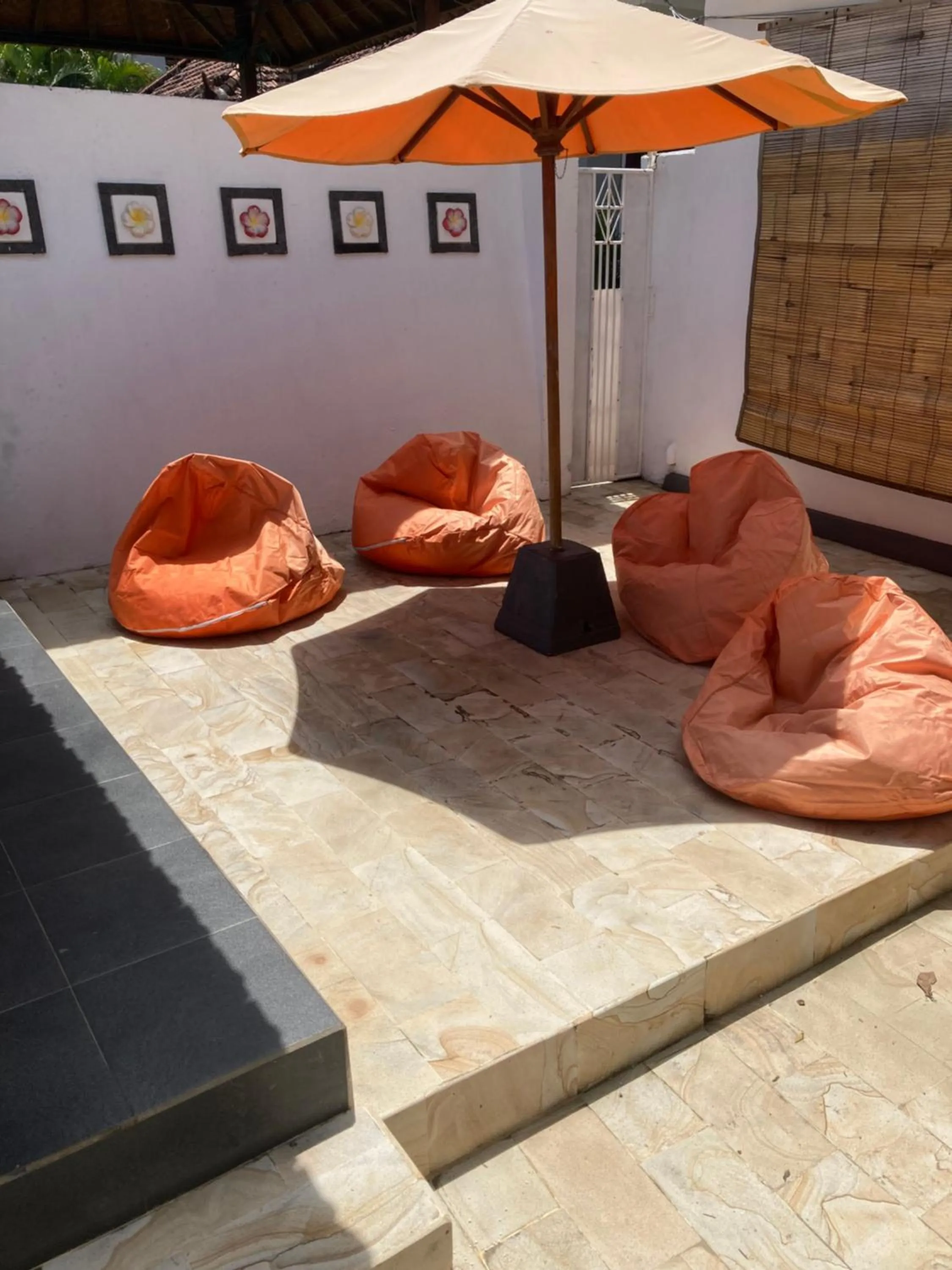 Property building in Villa Agung Beach Inn