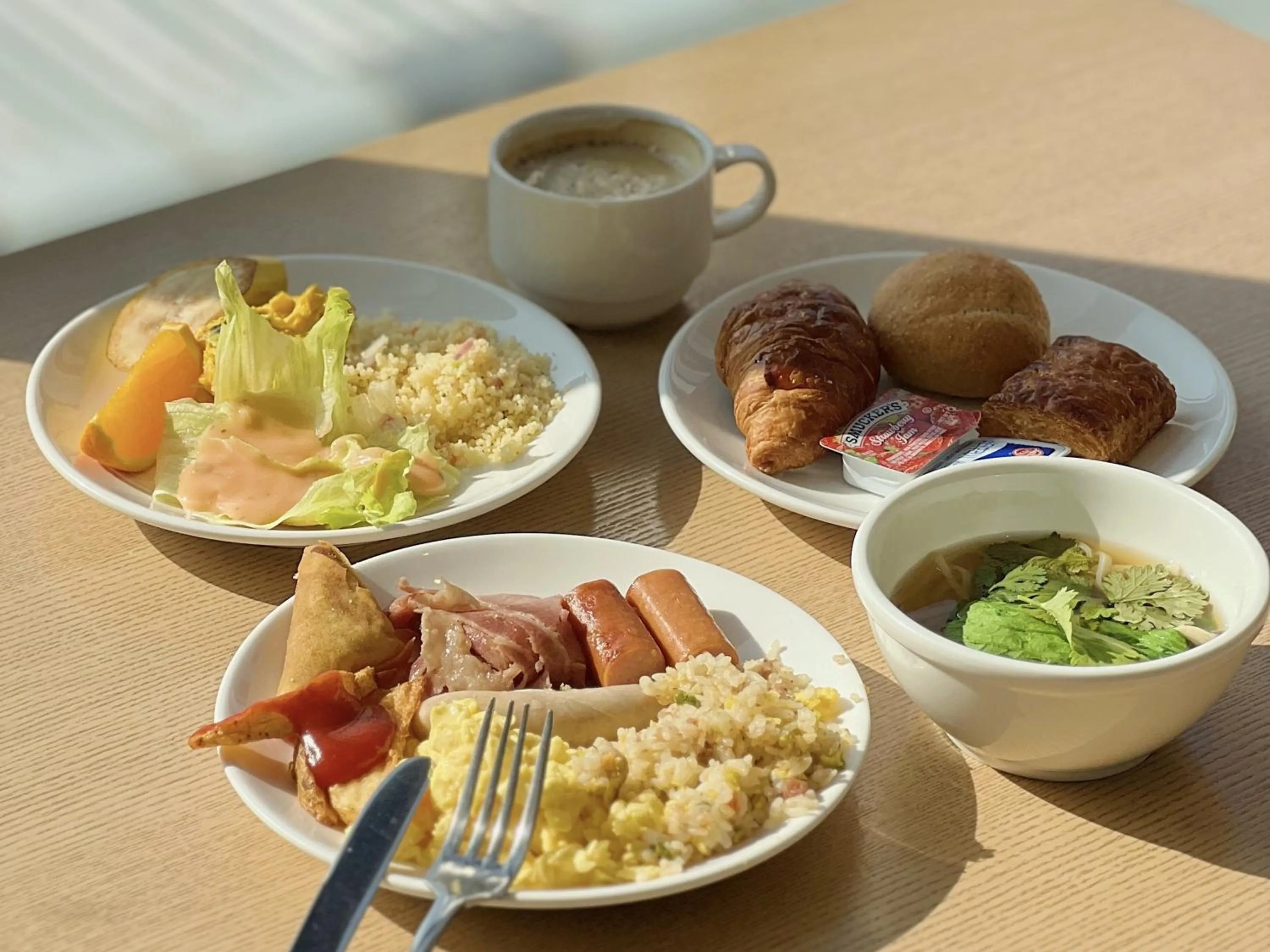Breakfast in Holiday Inn Express Seoul Hongdae by IHG