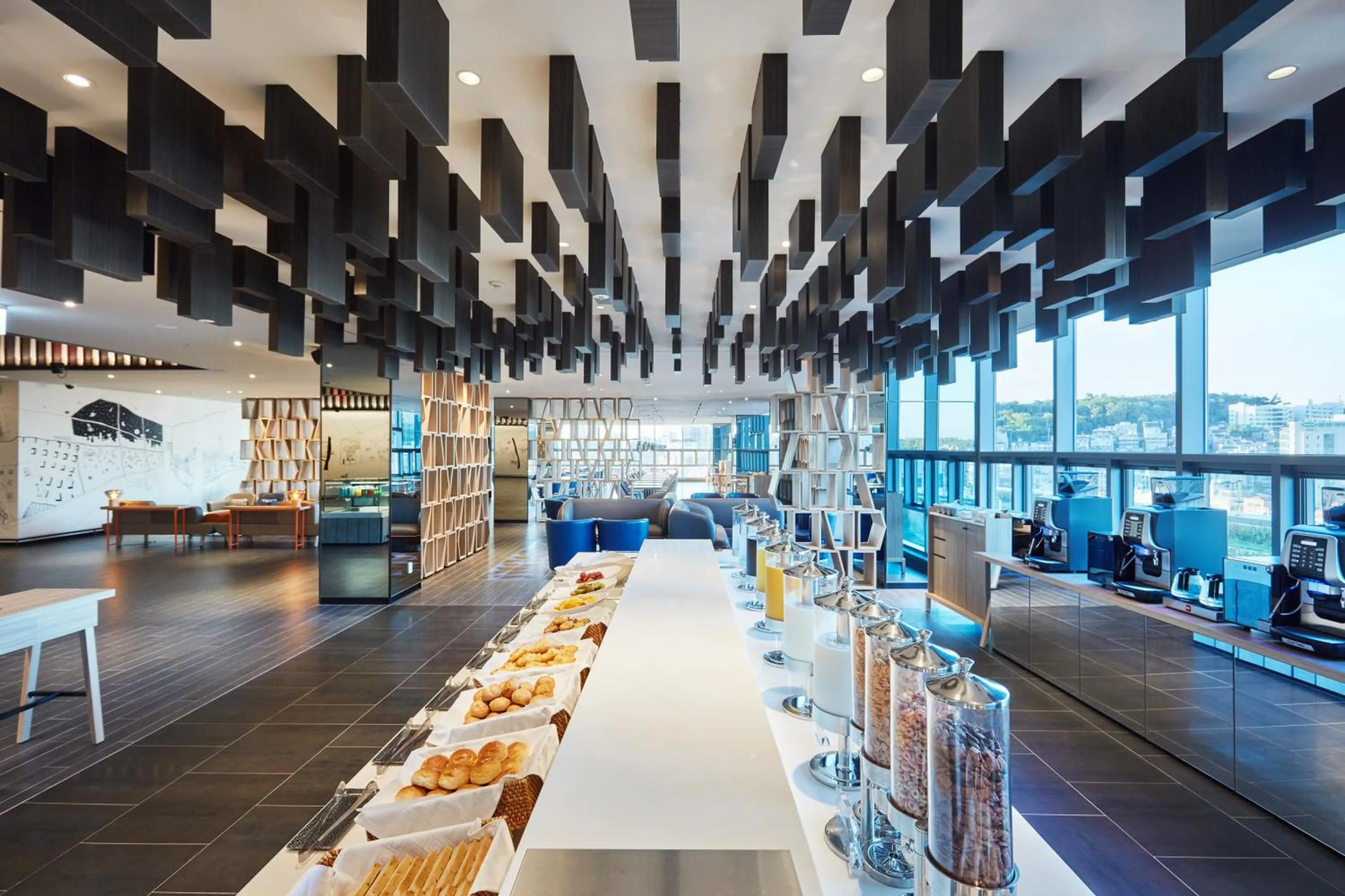 Breakfast in Holiday Inn Express Seoul Hongdae by IHG