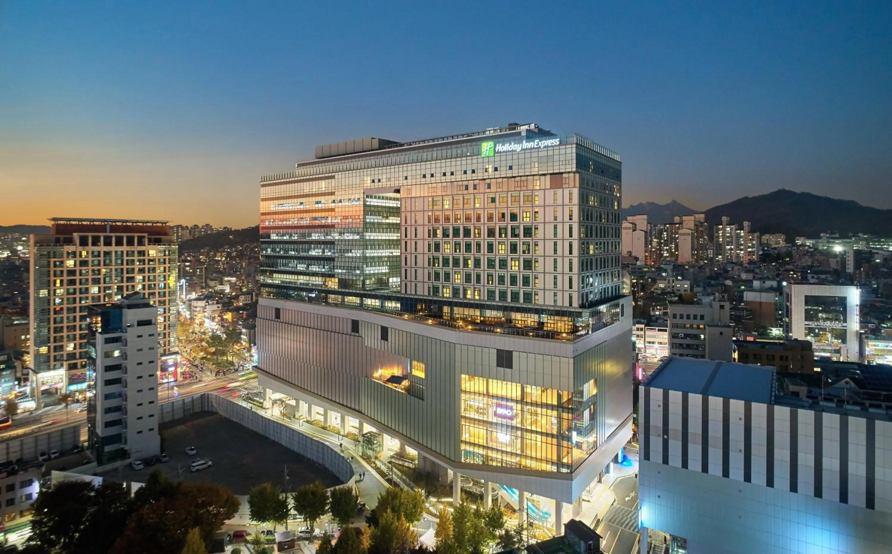 Property building in Holiday Inn Express Seoul Hongdae by IHG