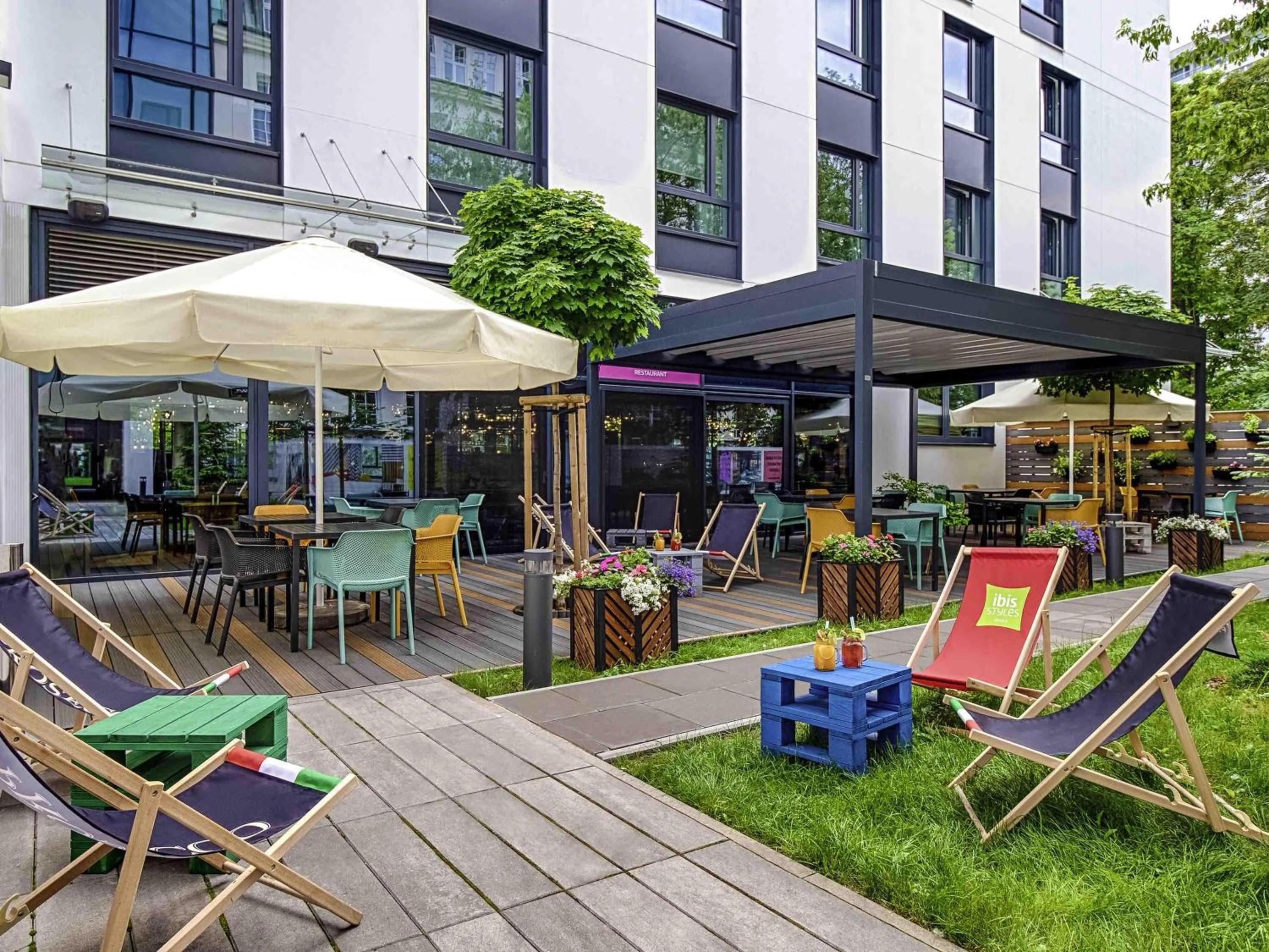 Restaurant/places to eat in ibis Styles Warszawa Centrum