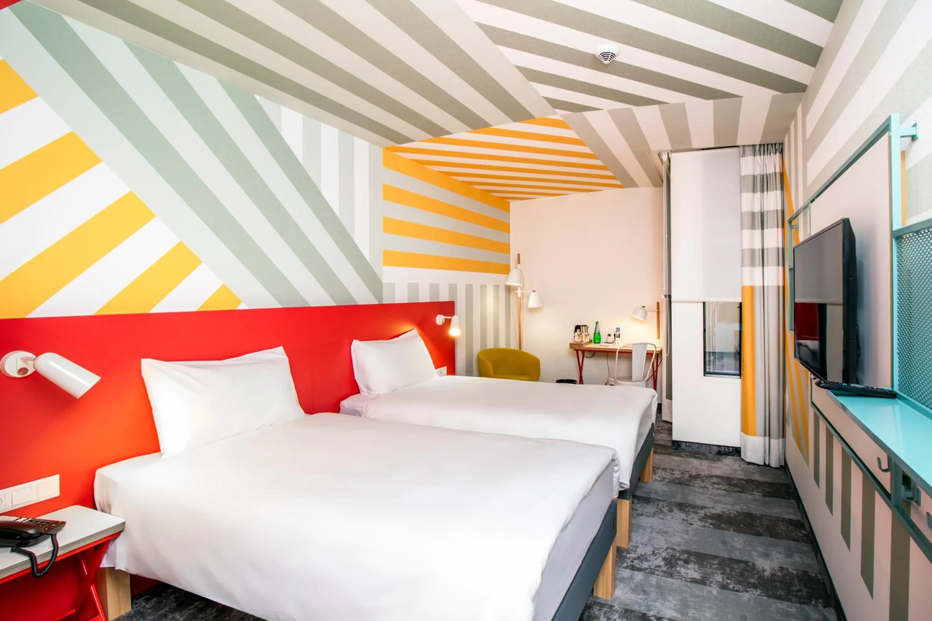 bunk bed, Bed in ibis Styles Warszawa Centrum