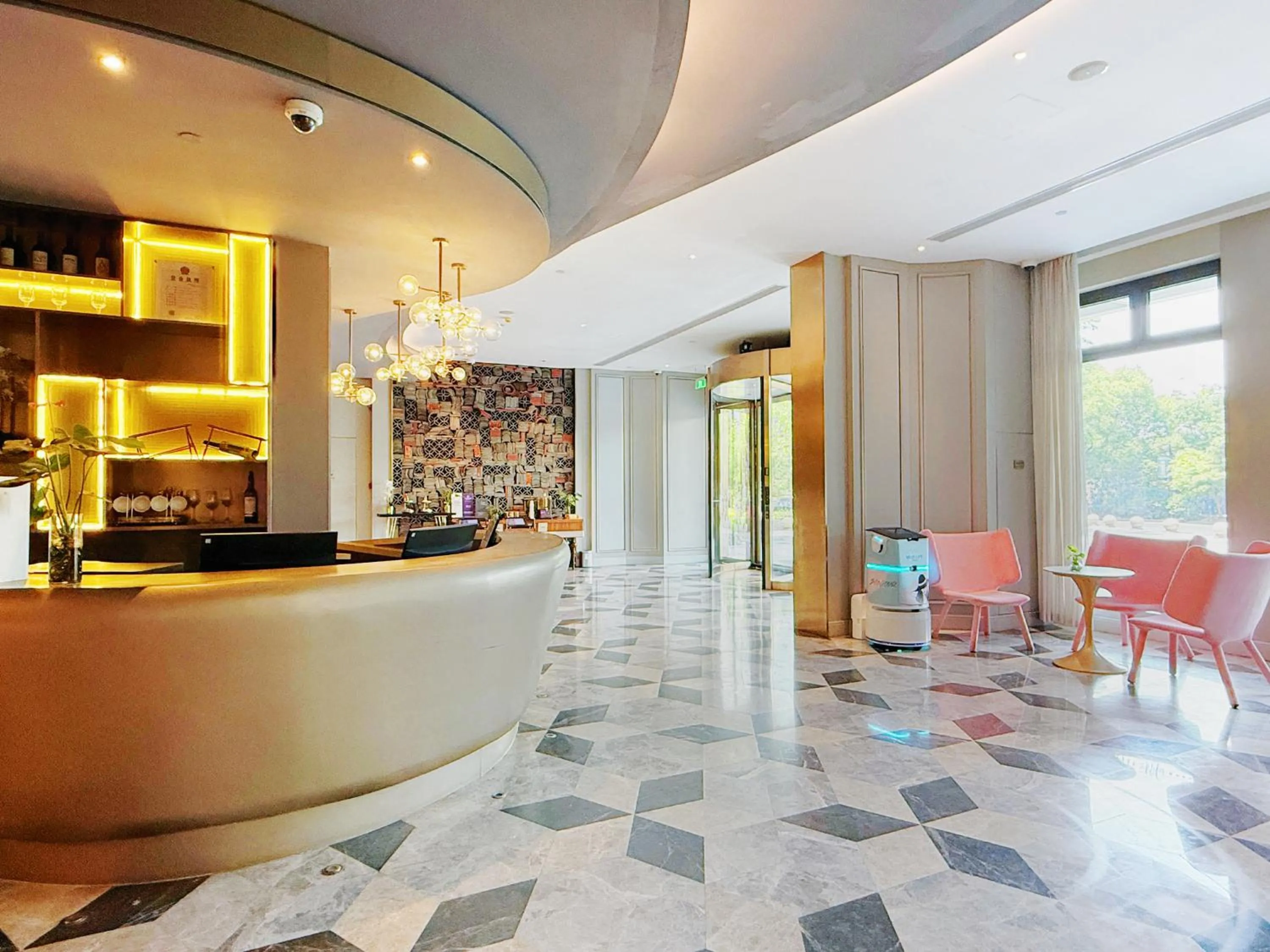 Seating area in Mercure Shanghai Jiuting