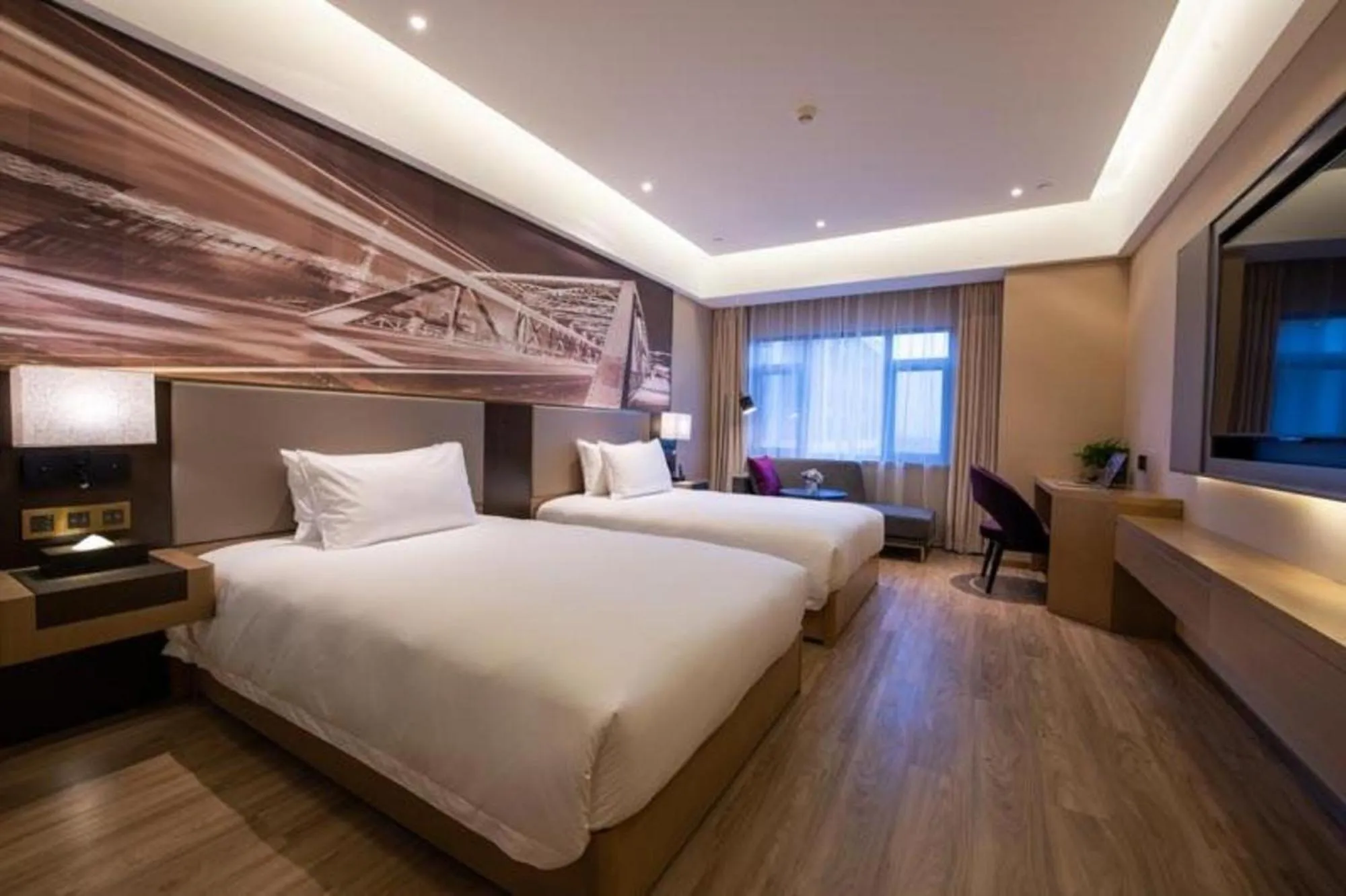 Photo of the whole room, Bed in Mercure Shanghai Jiuting