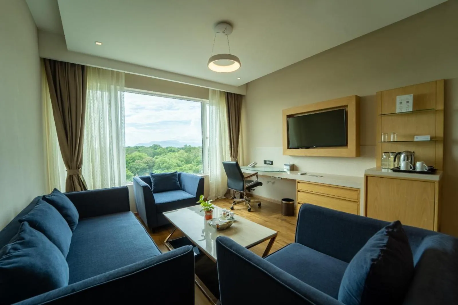 TV and multimedia in Courtyard by Marriott Madurai