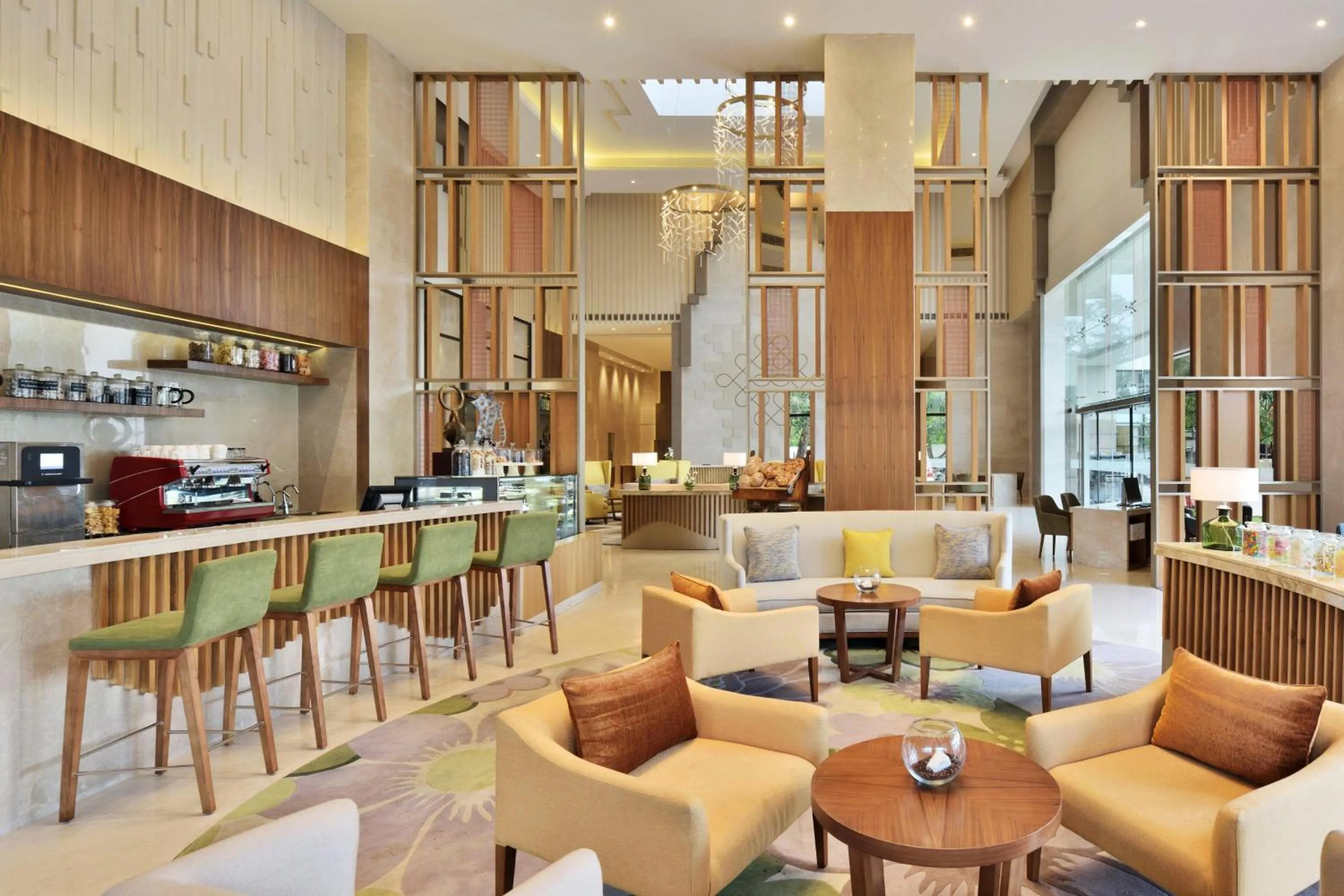 Lounge or bar in Courtyard by Marriott Madurai