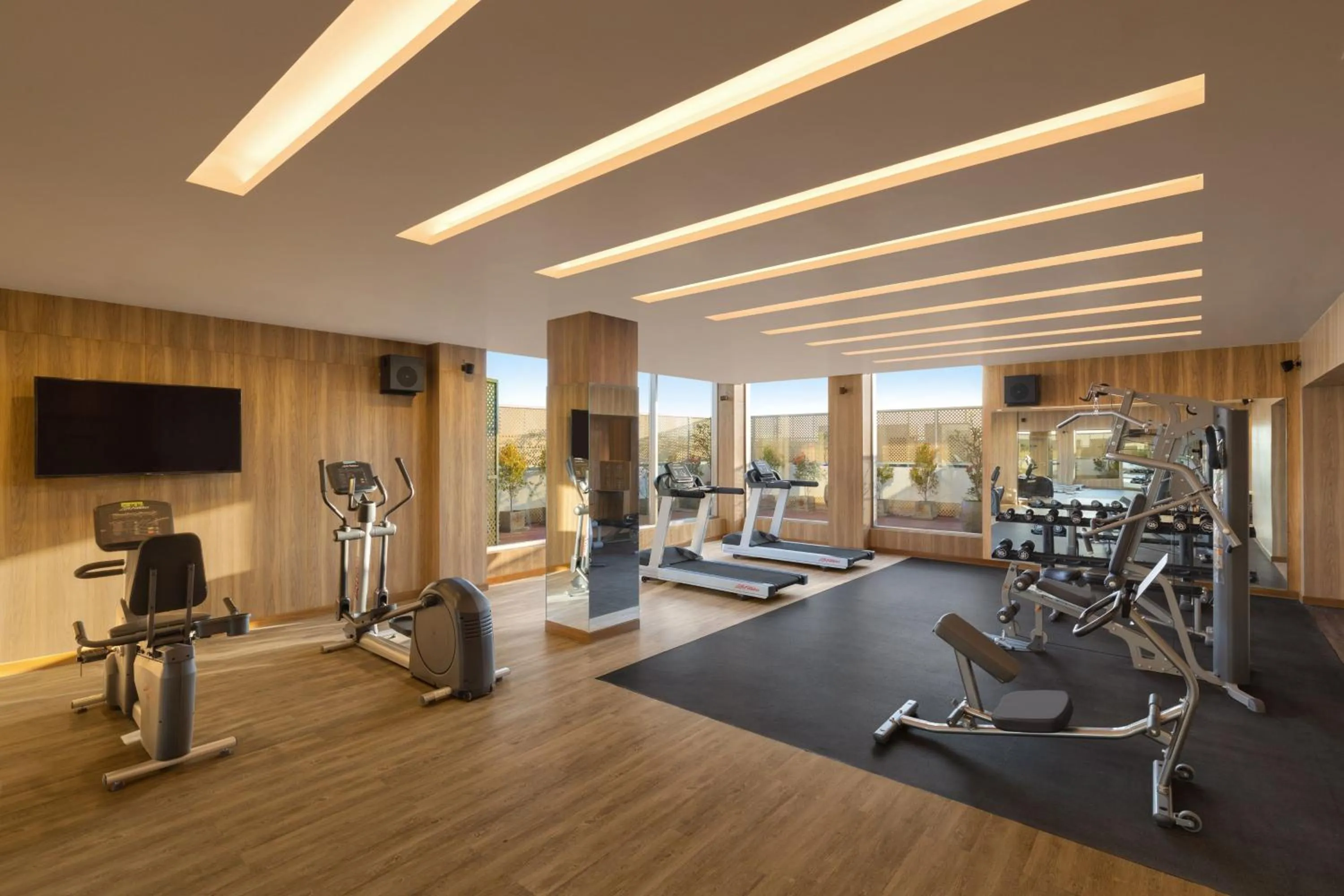 Fitness centre/facilities in Courtyard by Marriott Tiruchirappalli