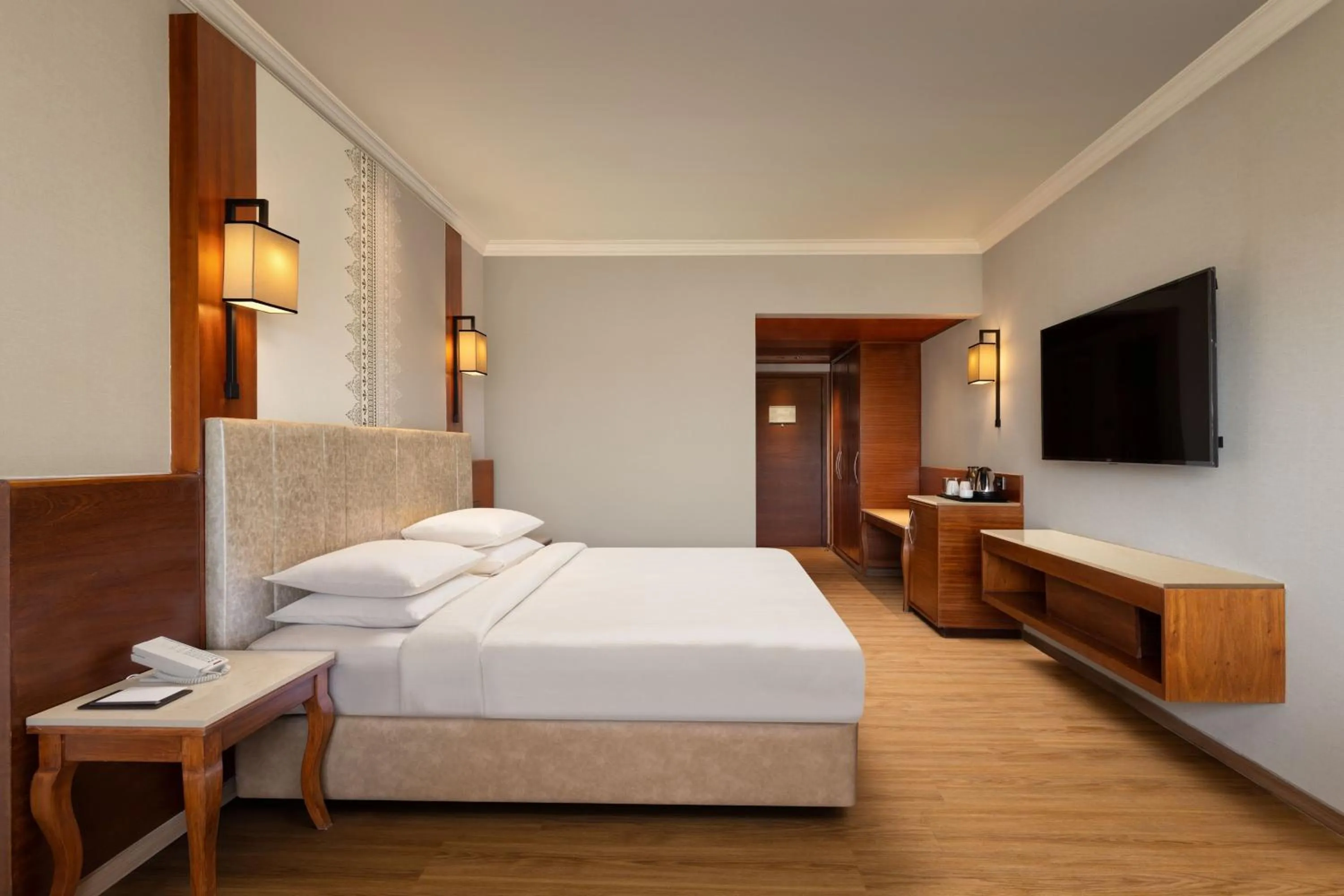 Bedroom, Bed in Courtyard by Marriott Tiruchirappalli