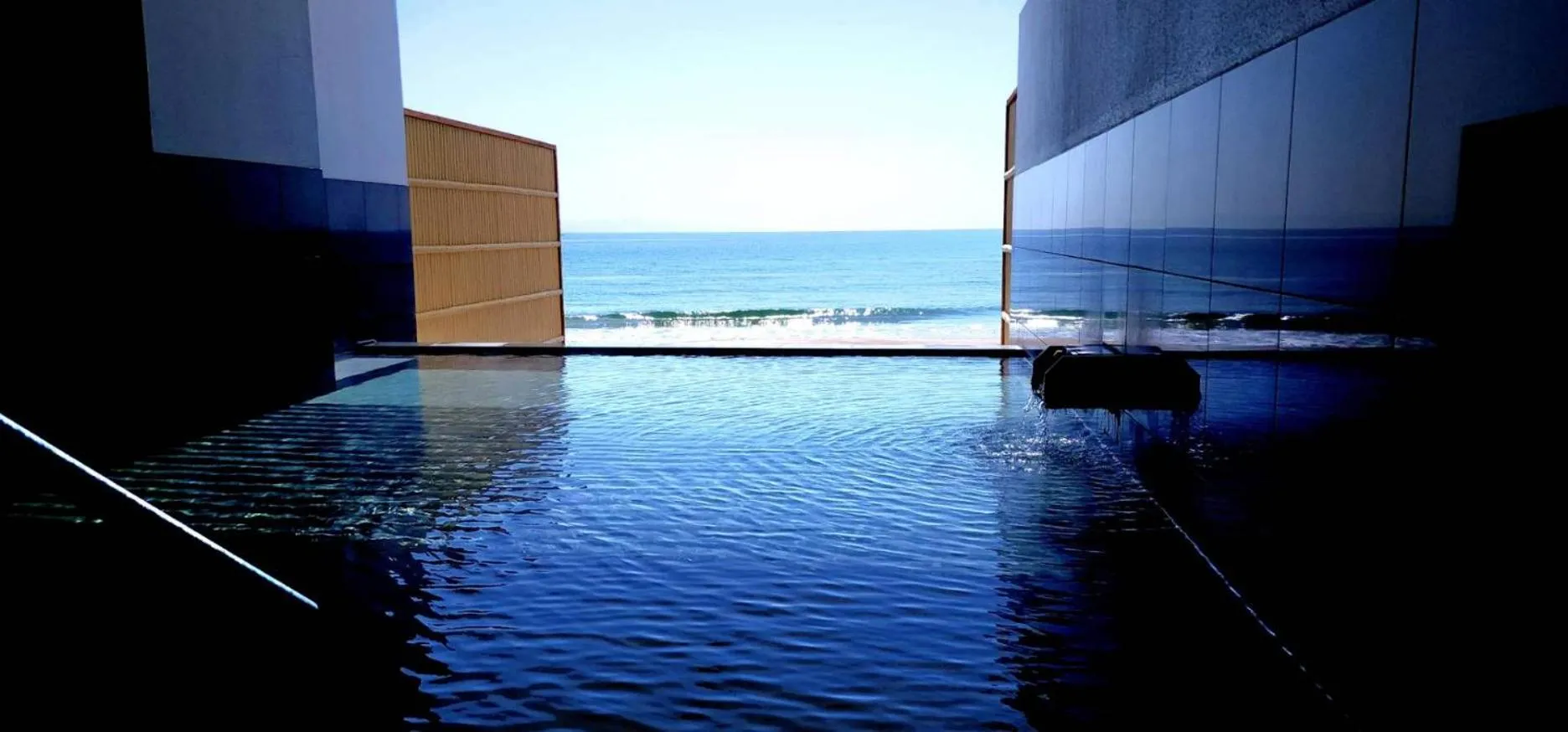 Open Air Bath in Yunohama Hotel