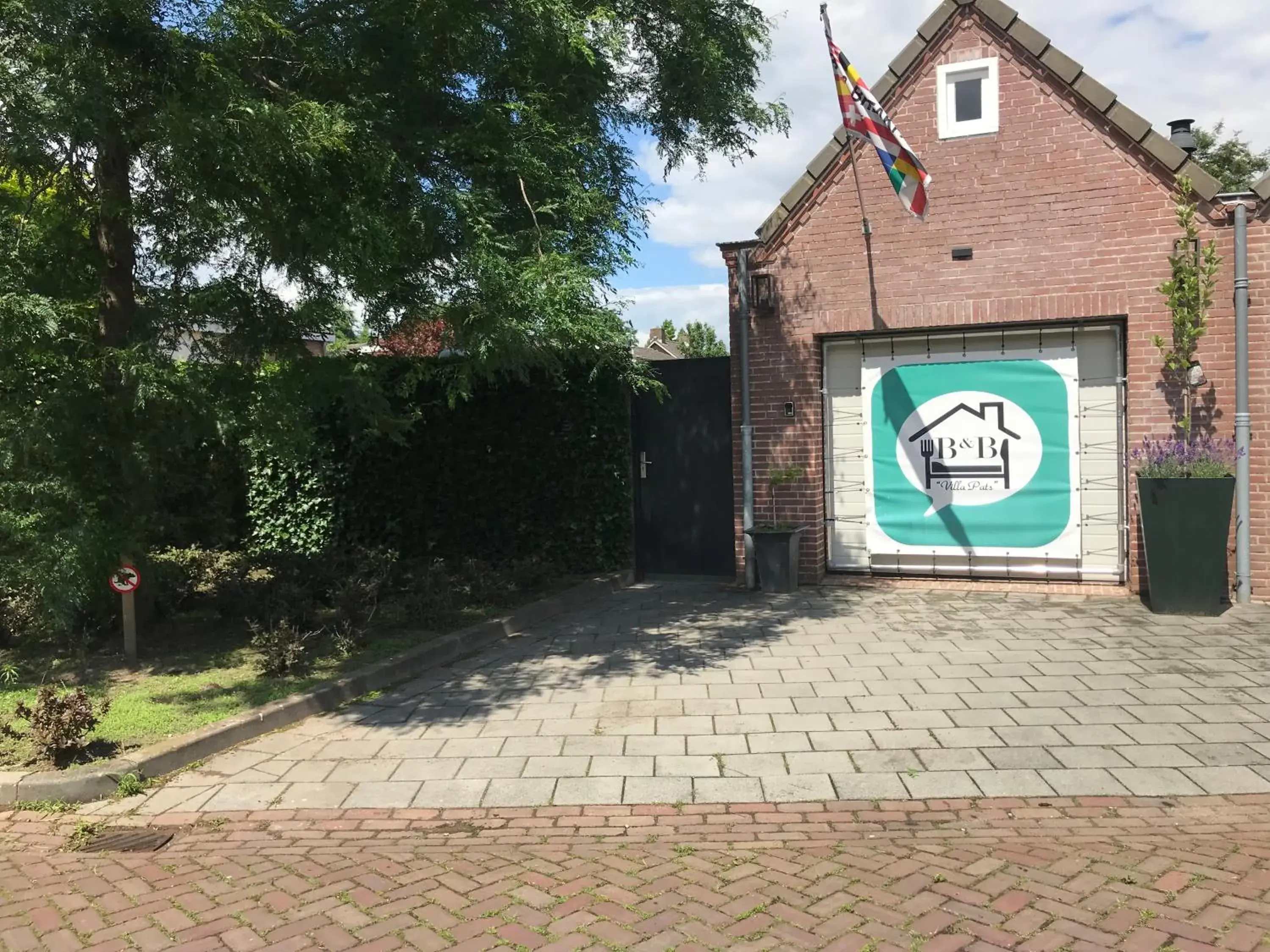 Vacation Home - single occupancy in Villa Pats Vacation Home - single occupancy in Villa Pats