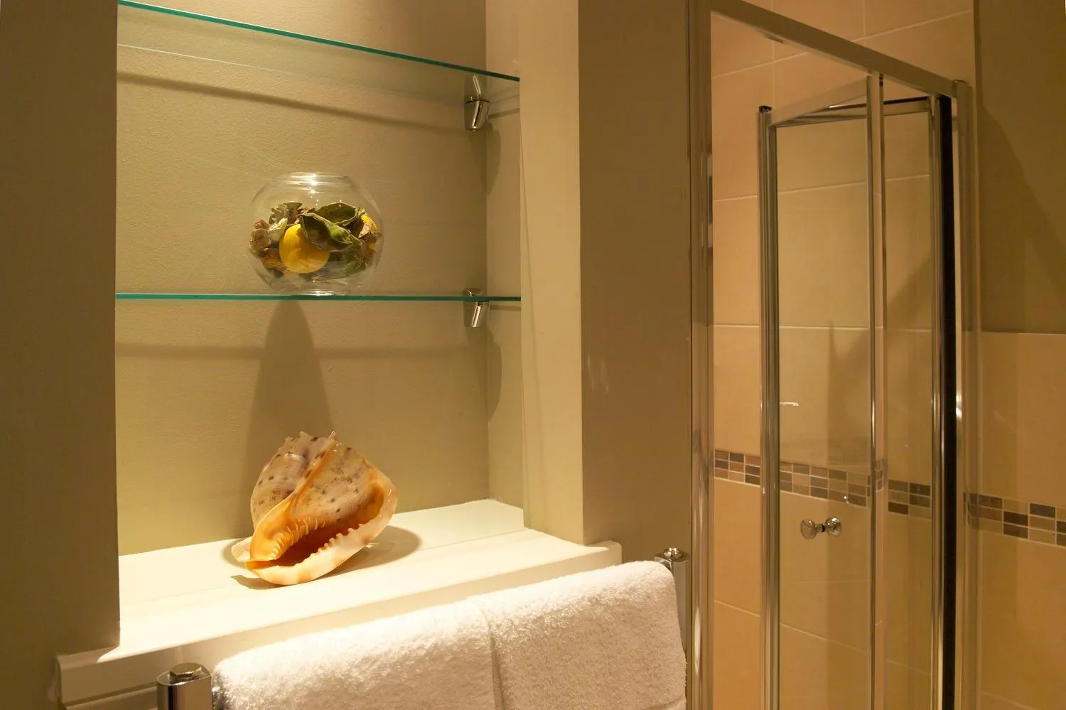 Bathroom in Loch Ness Lodge