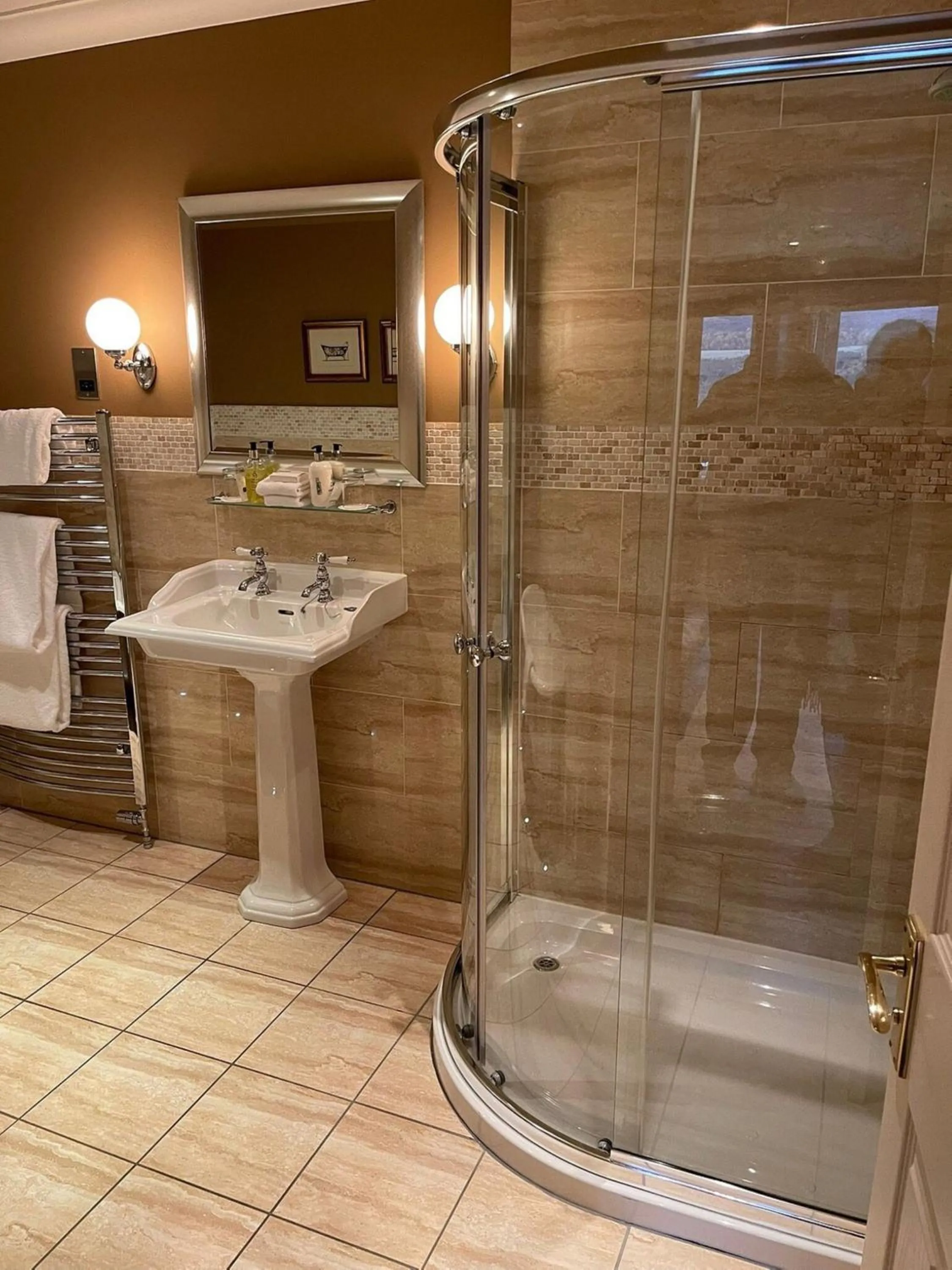 Bathroom in Loch Ness Lodge