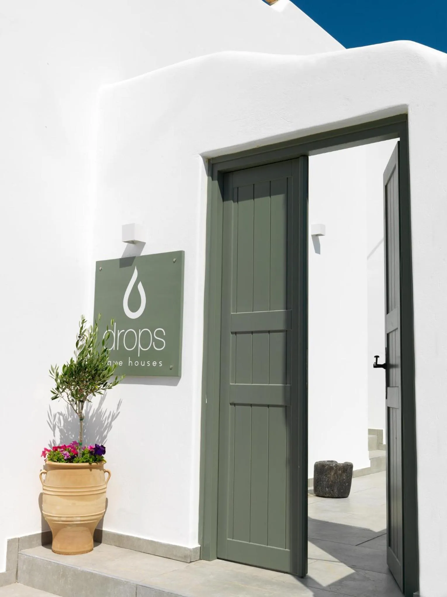 Facade/entrance in Drops Cave Houses