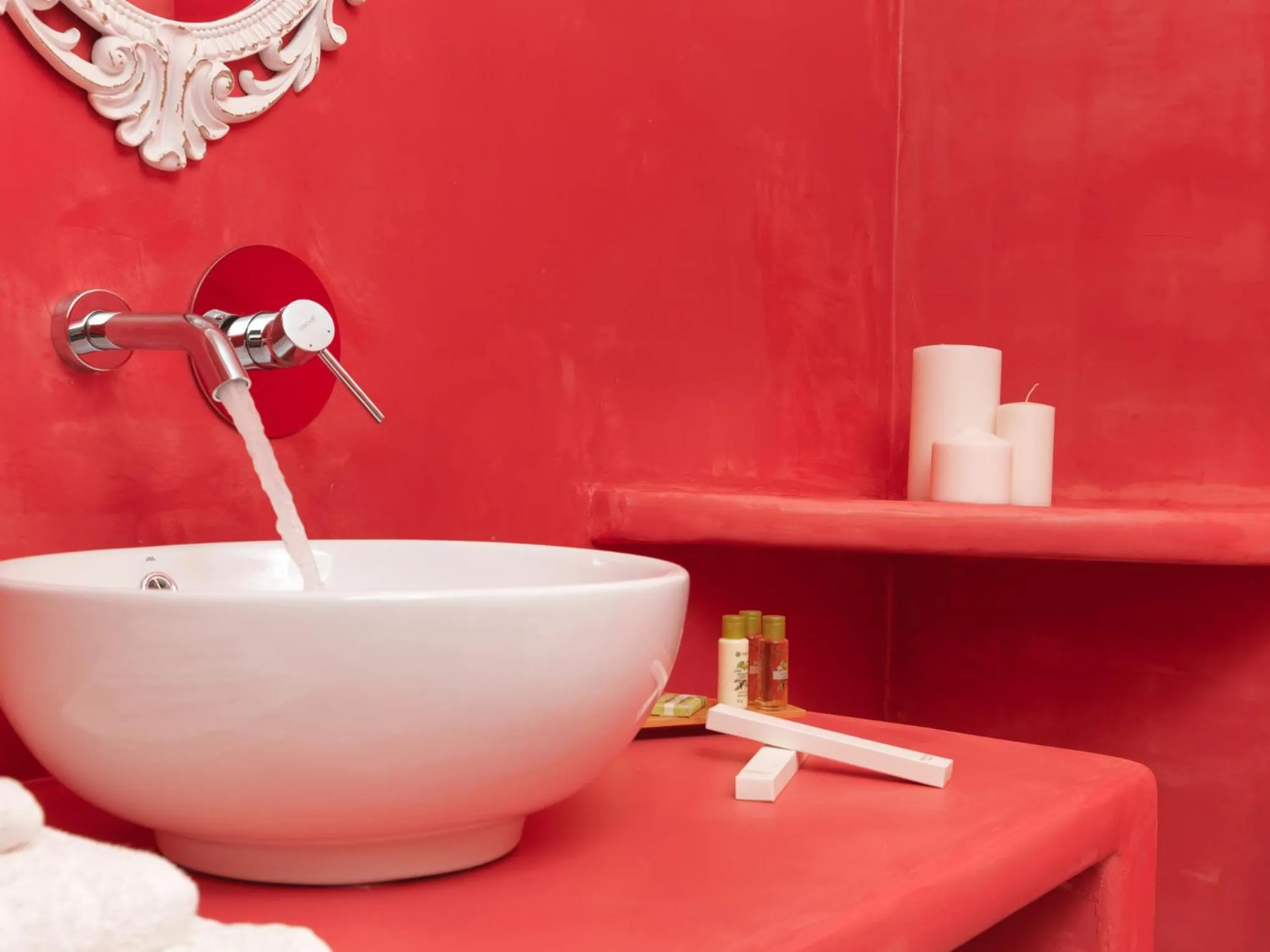 Bathroom in Drops Cave Houses