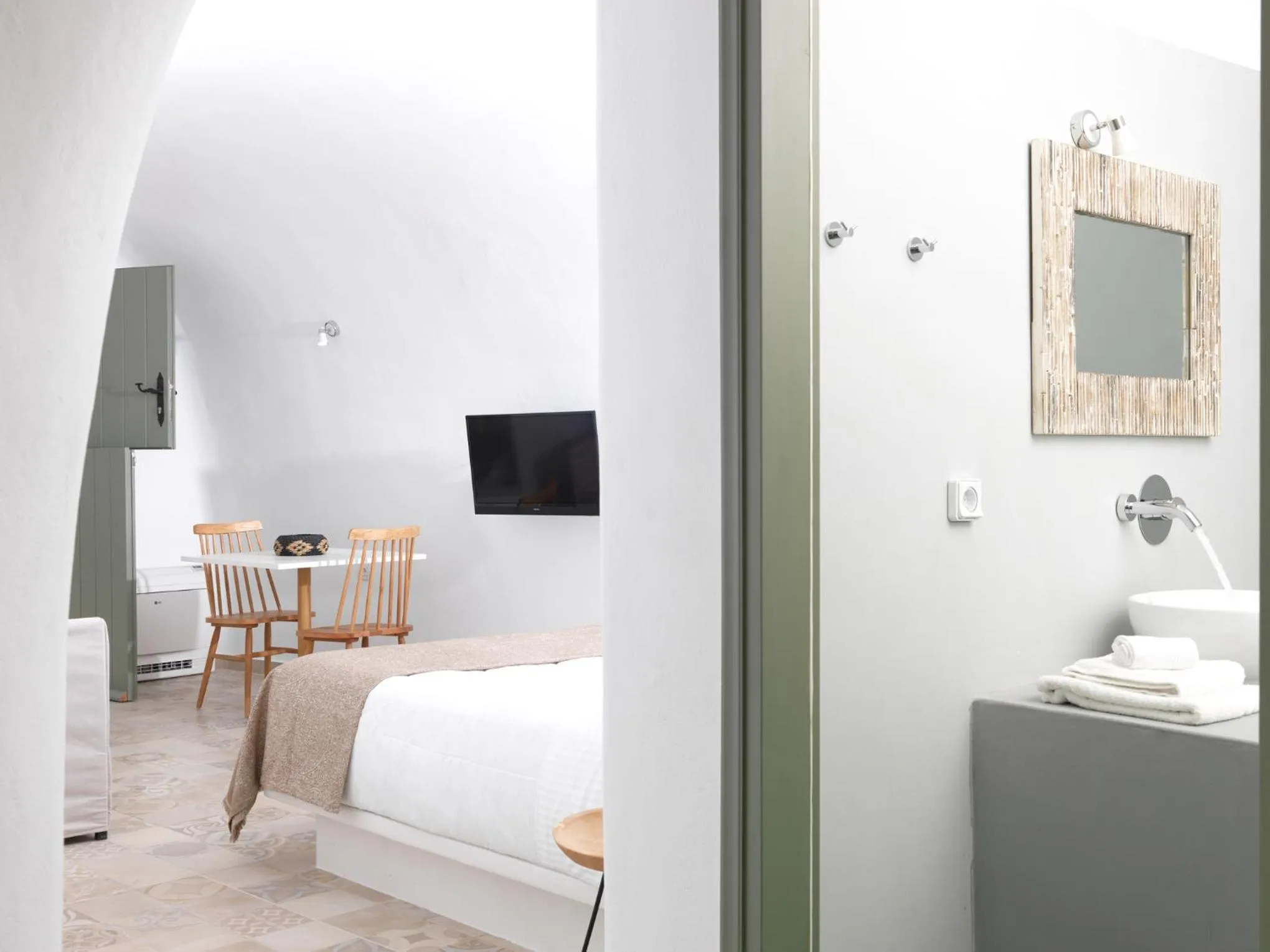 Bed in Drops Cave Houses