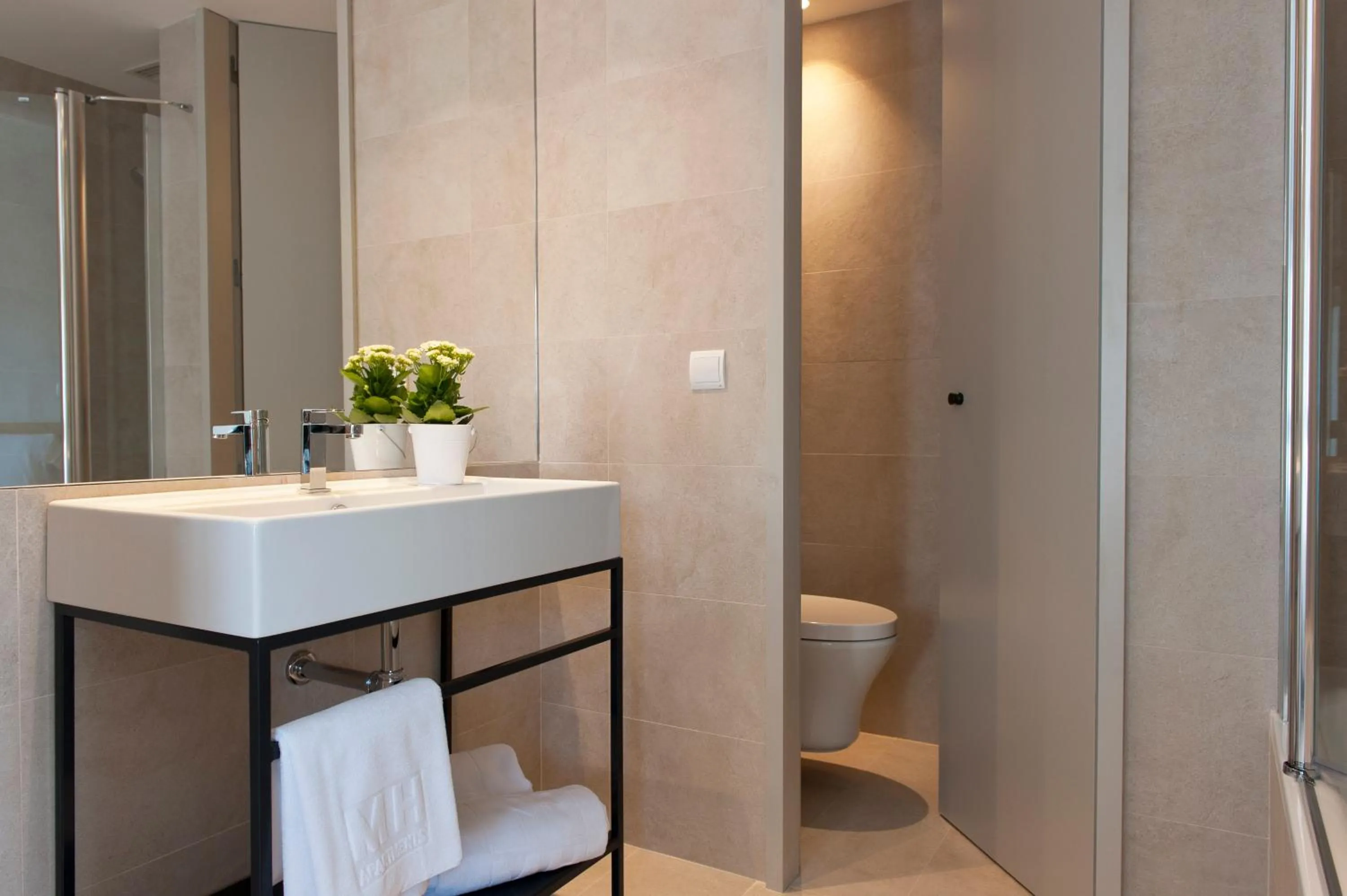 Bathroom in MH Apartments Central Madrid