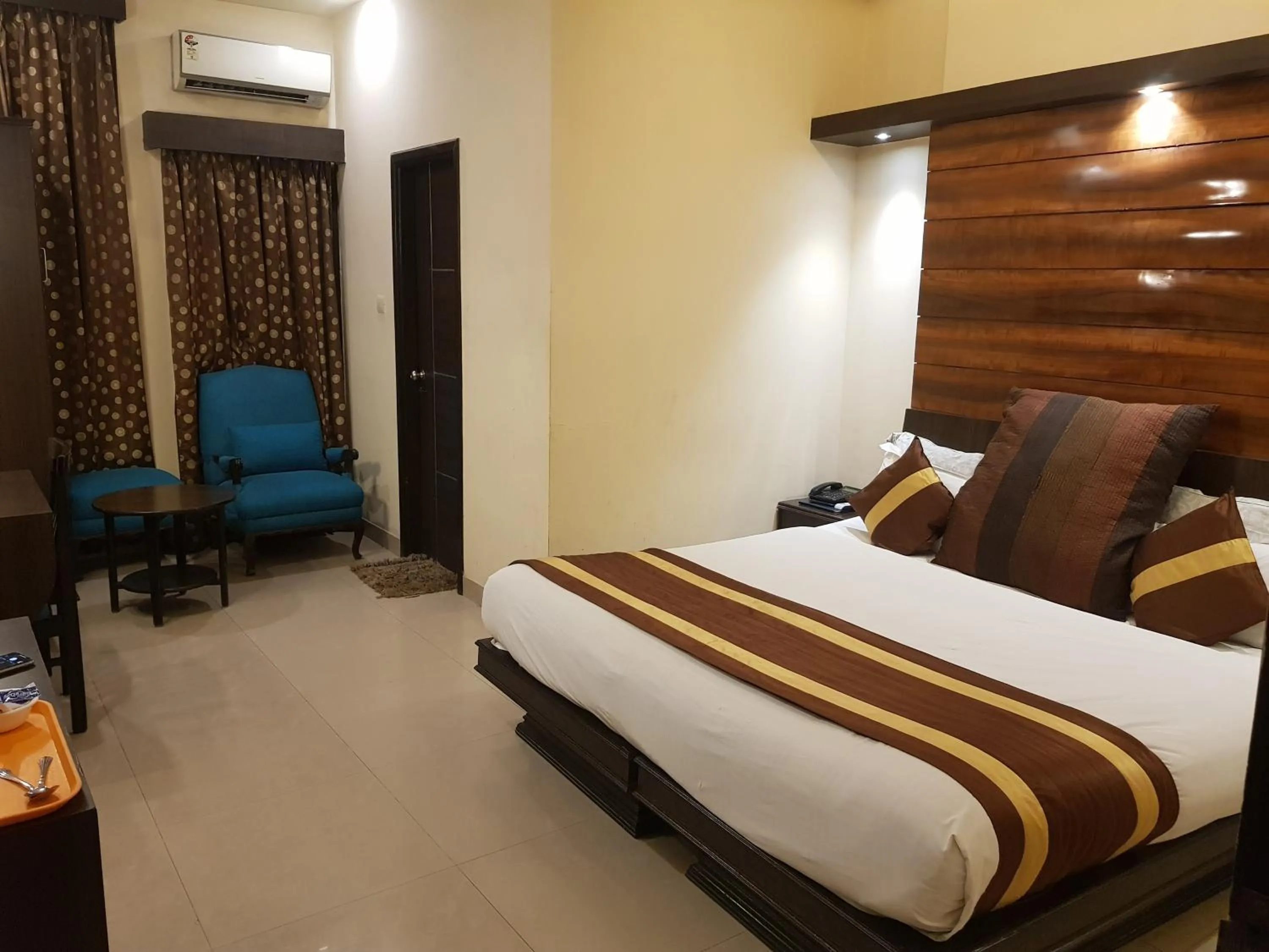 Bedroom in Hotel CJ International