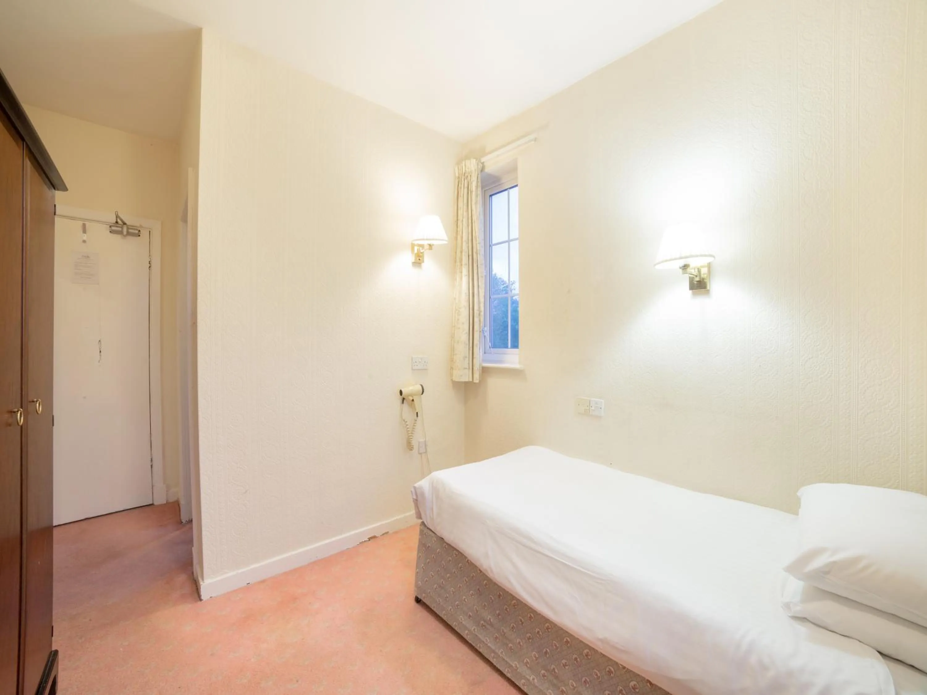Standard Single Room in George Hotel, Burslem, Stoke-on-Trent