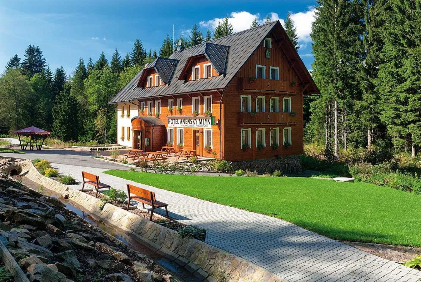 Facade/entrance in Hotel Anenský mlýn
