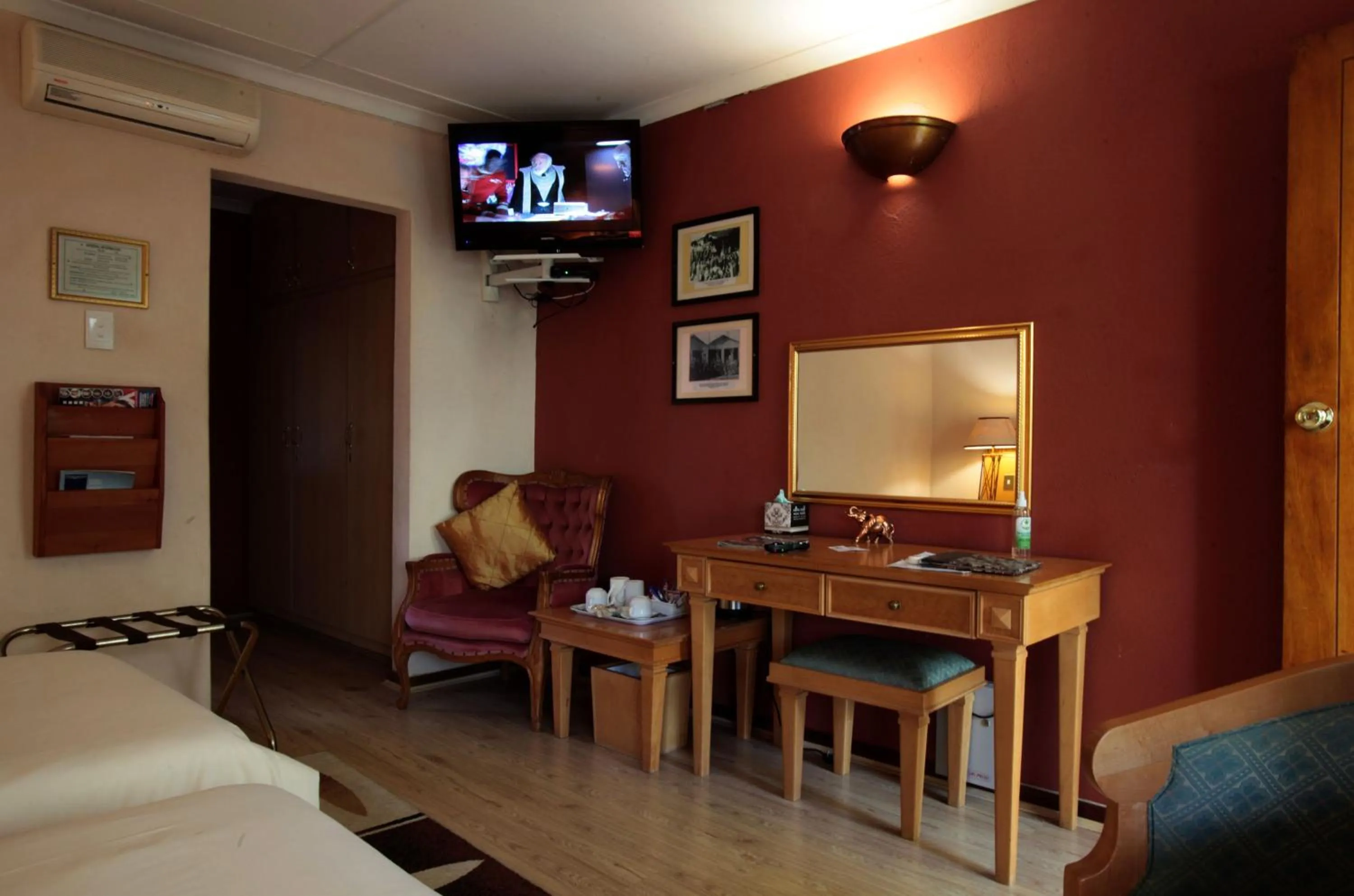 Bedroom in Shamrock Arms Guest Lodge