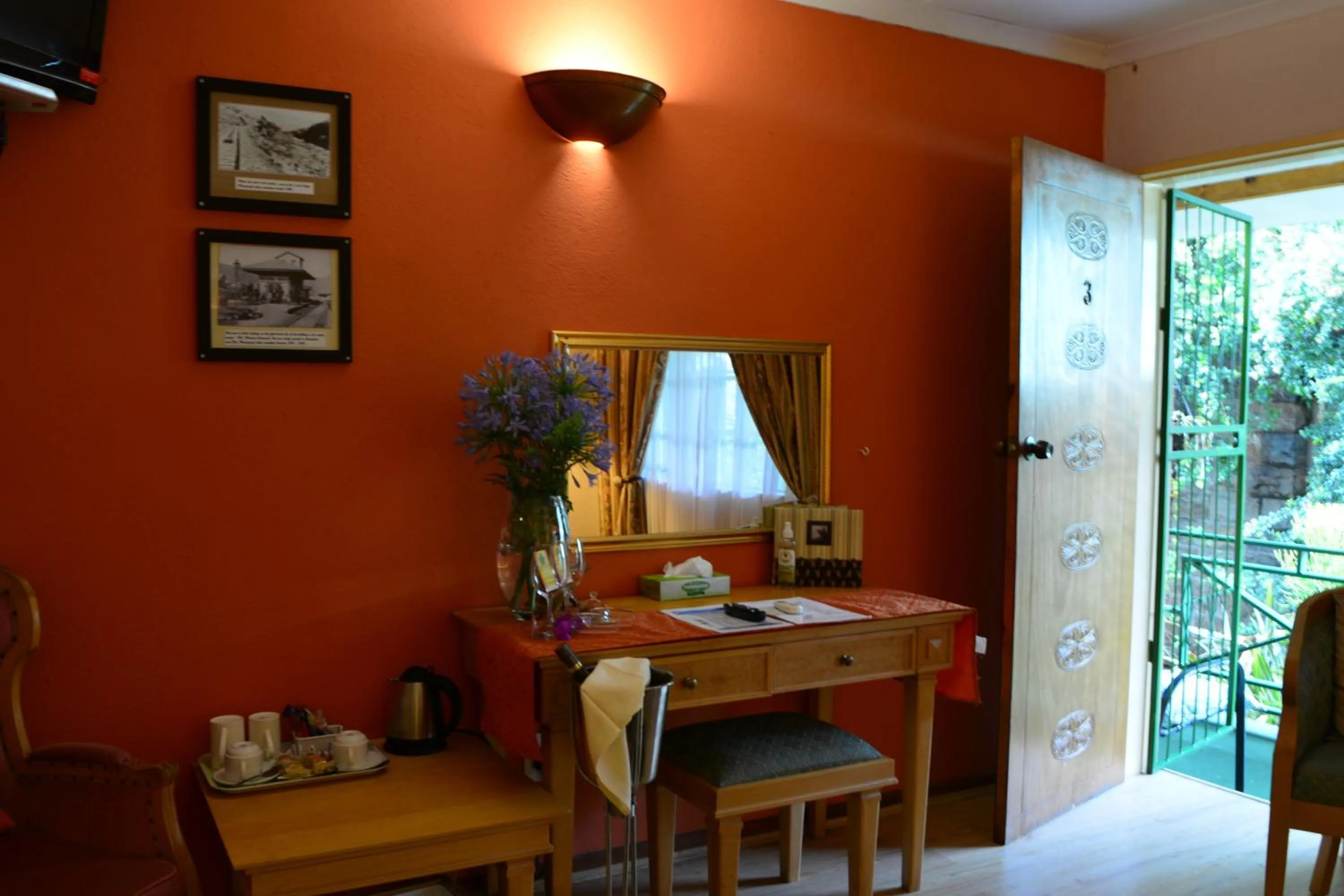 Bedroom in Shamrock Arms Guest Lodge