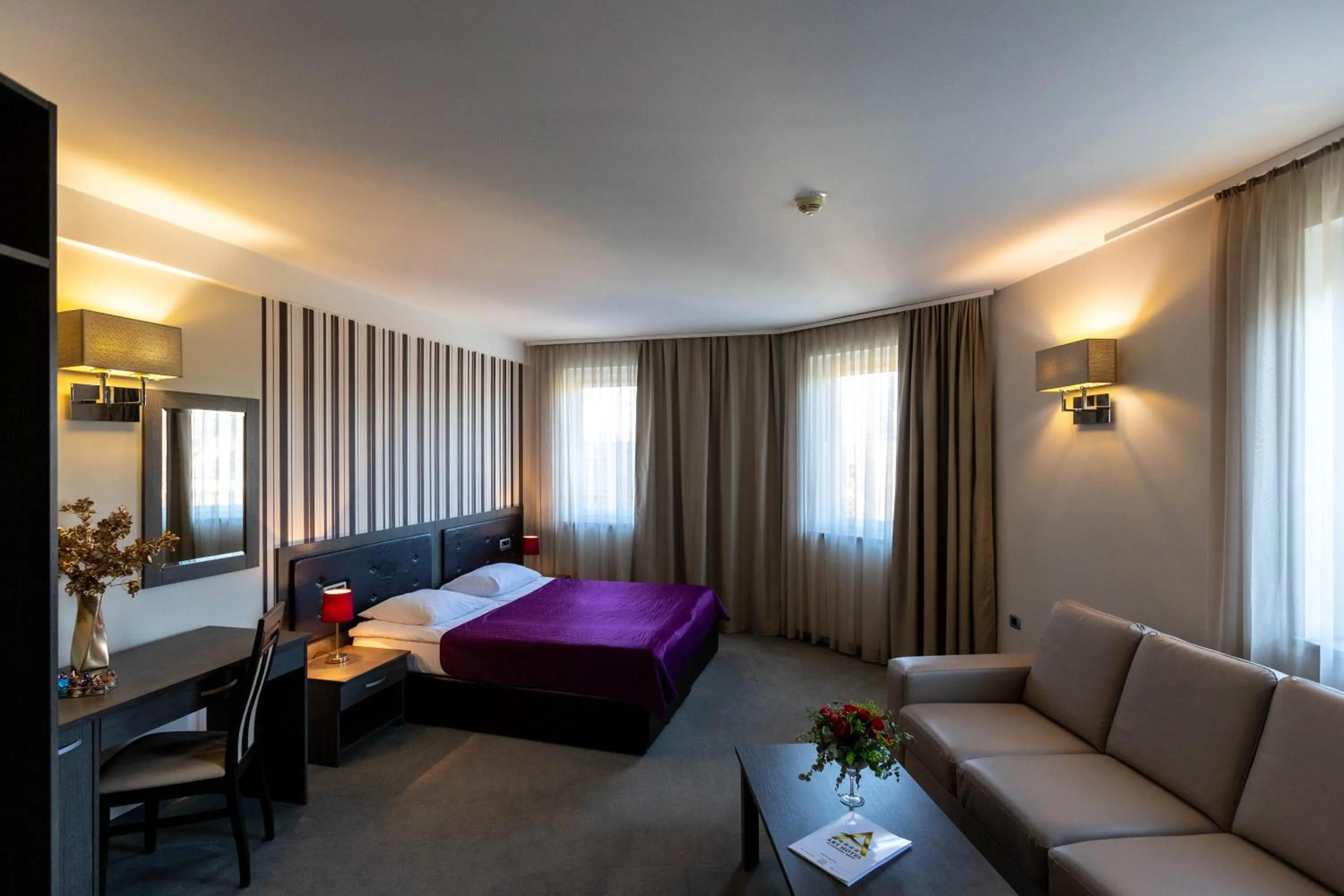 View (from property/room), Bed in Art Hotel