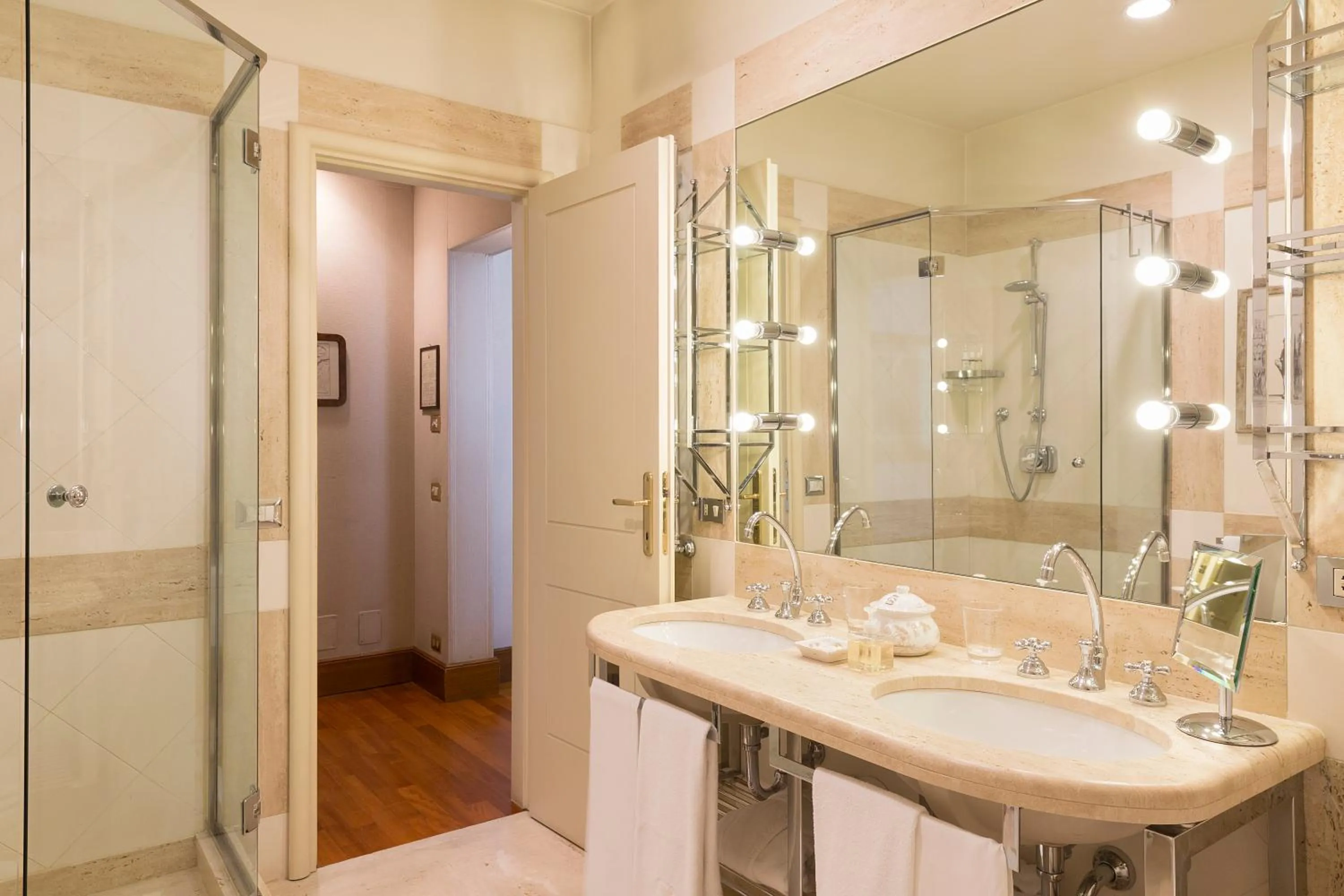 Toilet in Villa Spalletti Trivelli - Small Luxury Hotels of the World