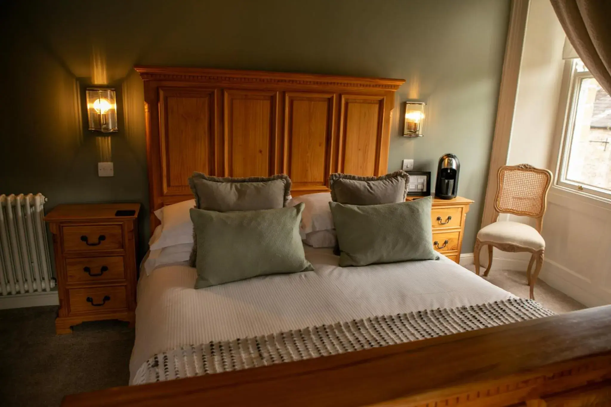 Double Room with Twin Aspect View in The Coach House Skipton Double Room with Twin Aspect View in The Coach House Skipton